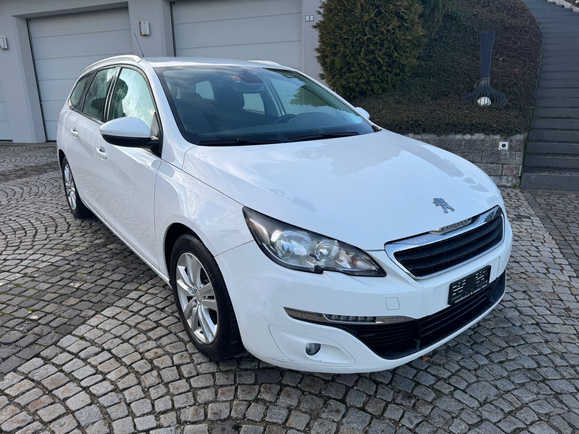 PEUGEOT 308 SW 1.6 BlueHDI Business EAT