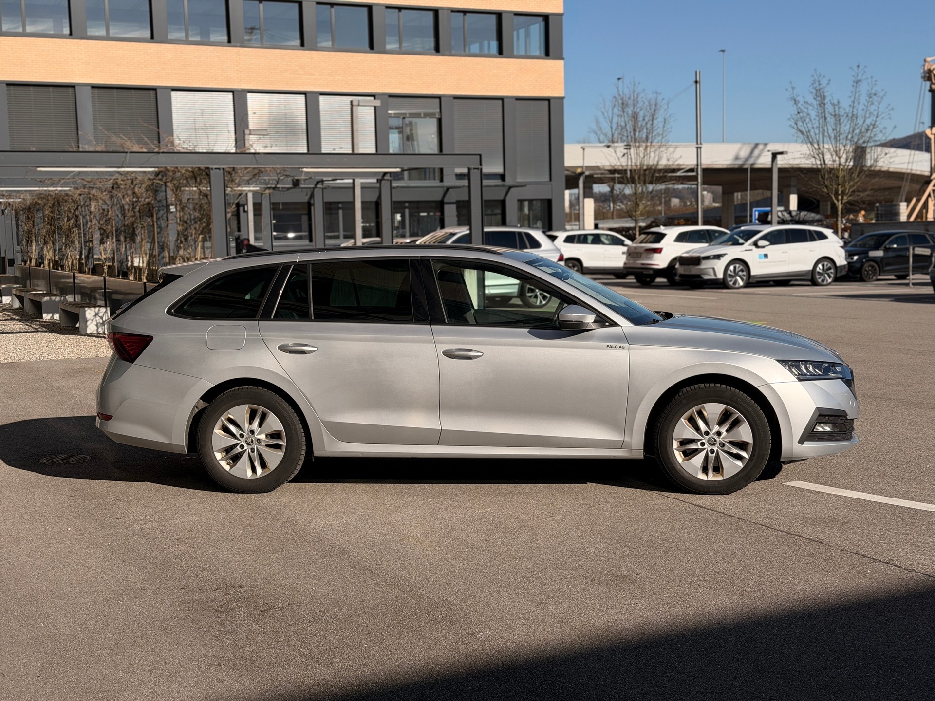 SKODA Octavia Combi 2.0 TDI DSG Ambition 4x4-showroom-element-2