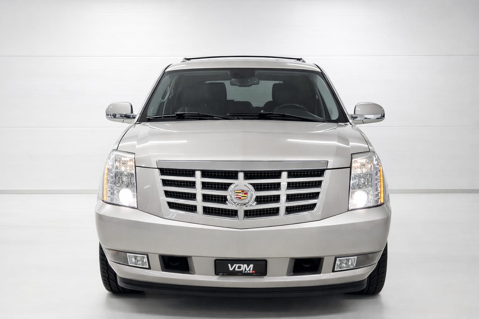 CADILLAC Escalade 6.2 Sport Luxury-showroom-element-1