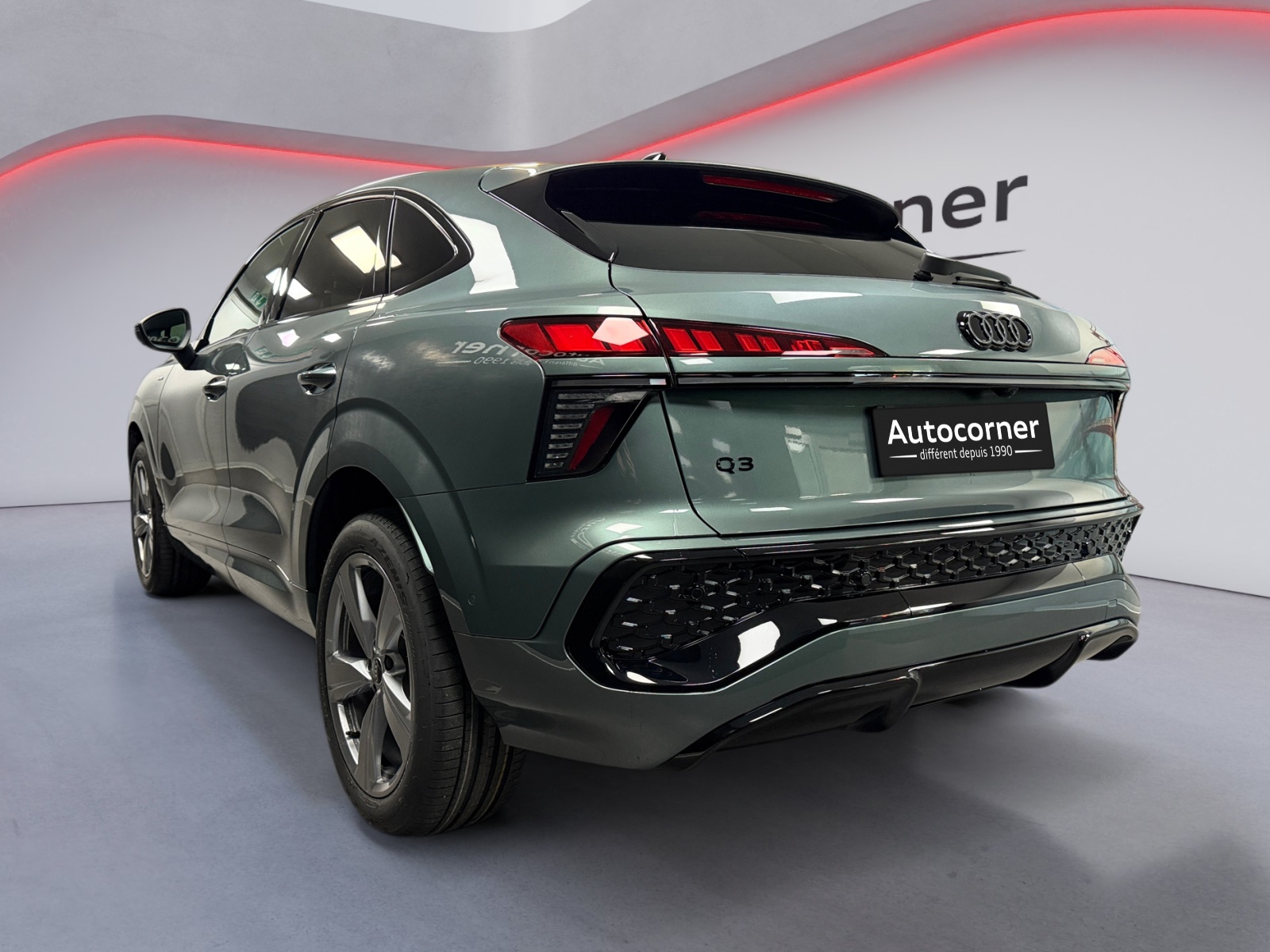 AUDI Q3 Sportback 110 kW TFSI S tronic-showroom-element-2