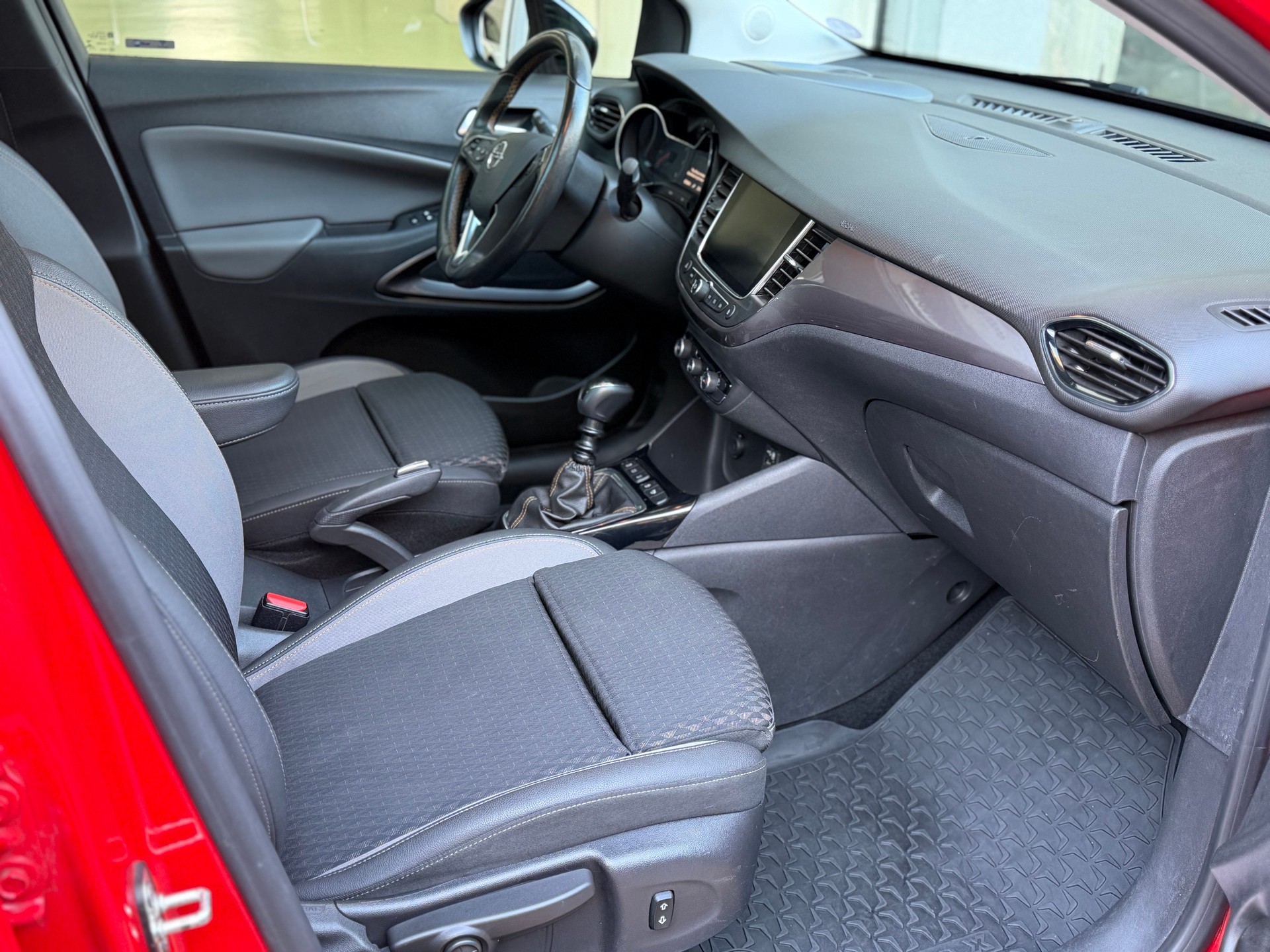 OPEL Crossland X 1.2i TP Ultimate-image-5