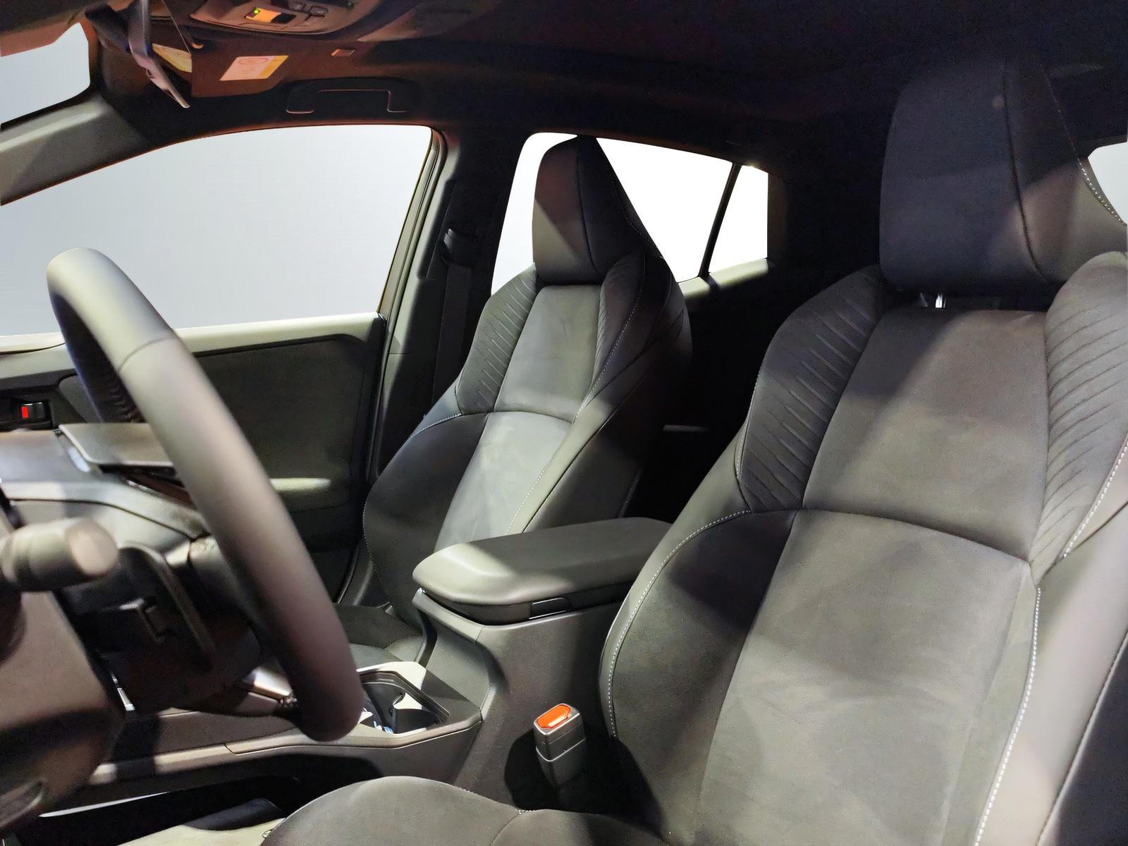 TOYOTA C-HR+ Premium AWD-image-7