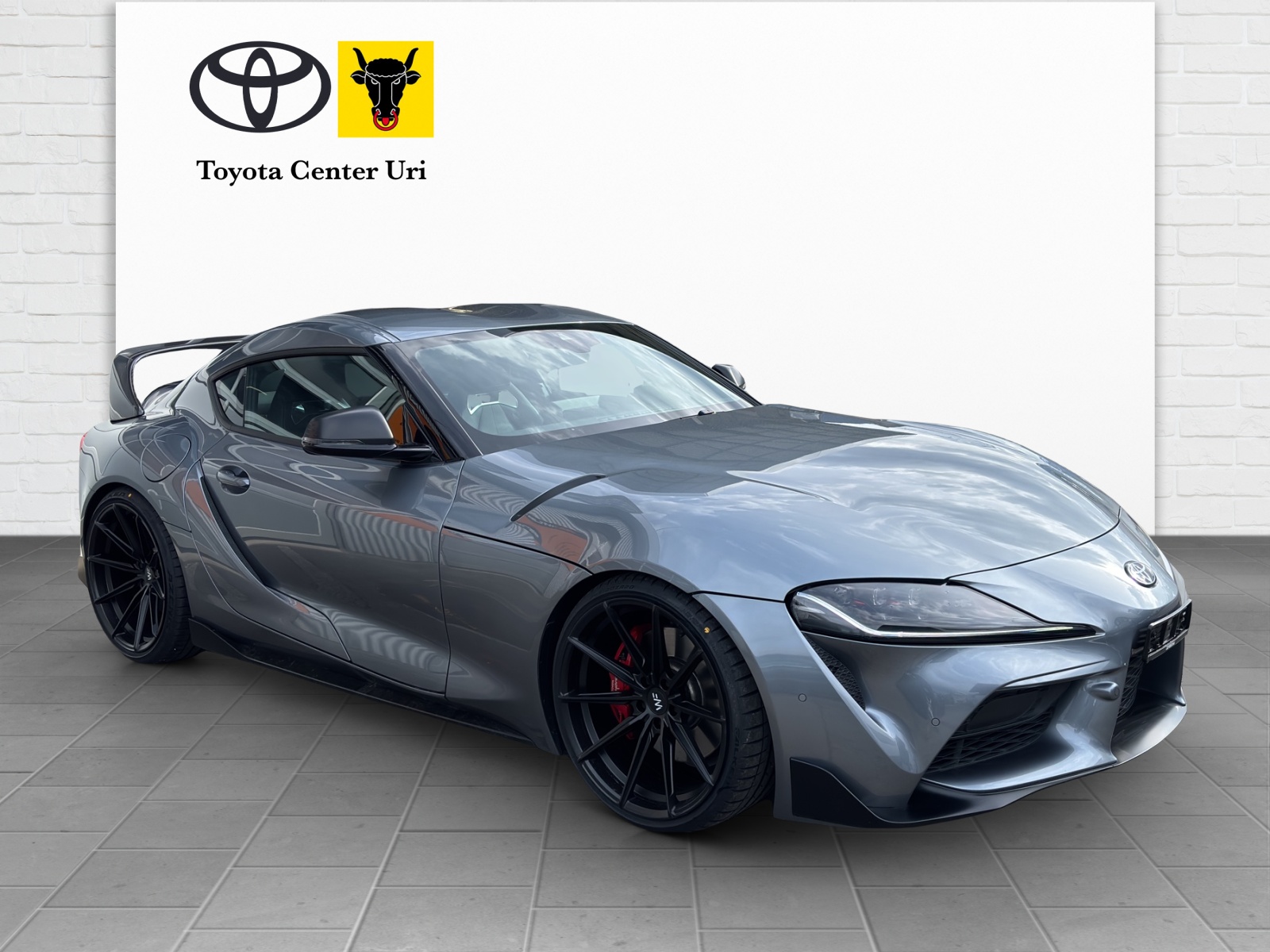TOYOTA Supra GR 3.0i Performance-showroom-element-2