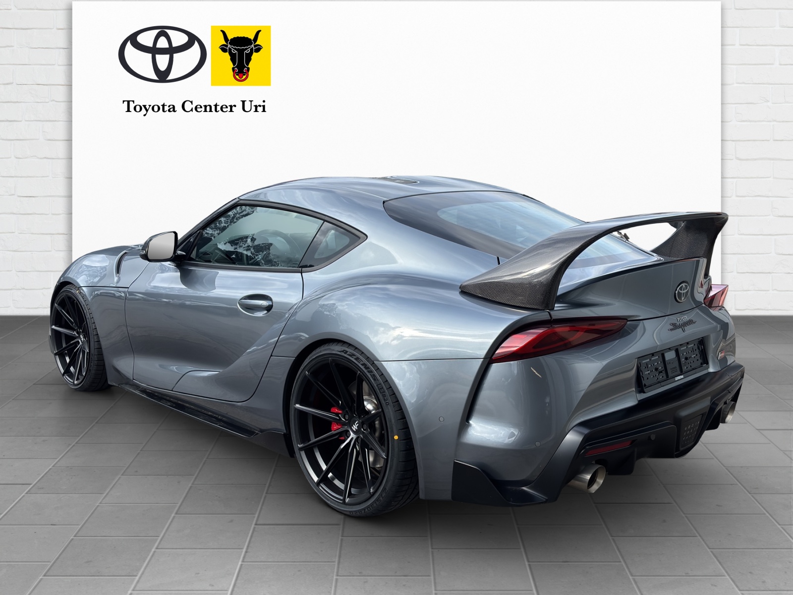 TOYOTA Supra GR 3.0i Performance-showroom-element-1