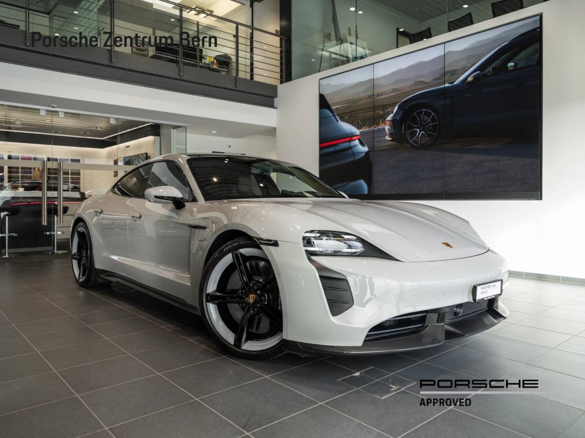PORSCHE Taycan Turbo S