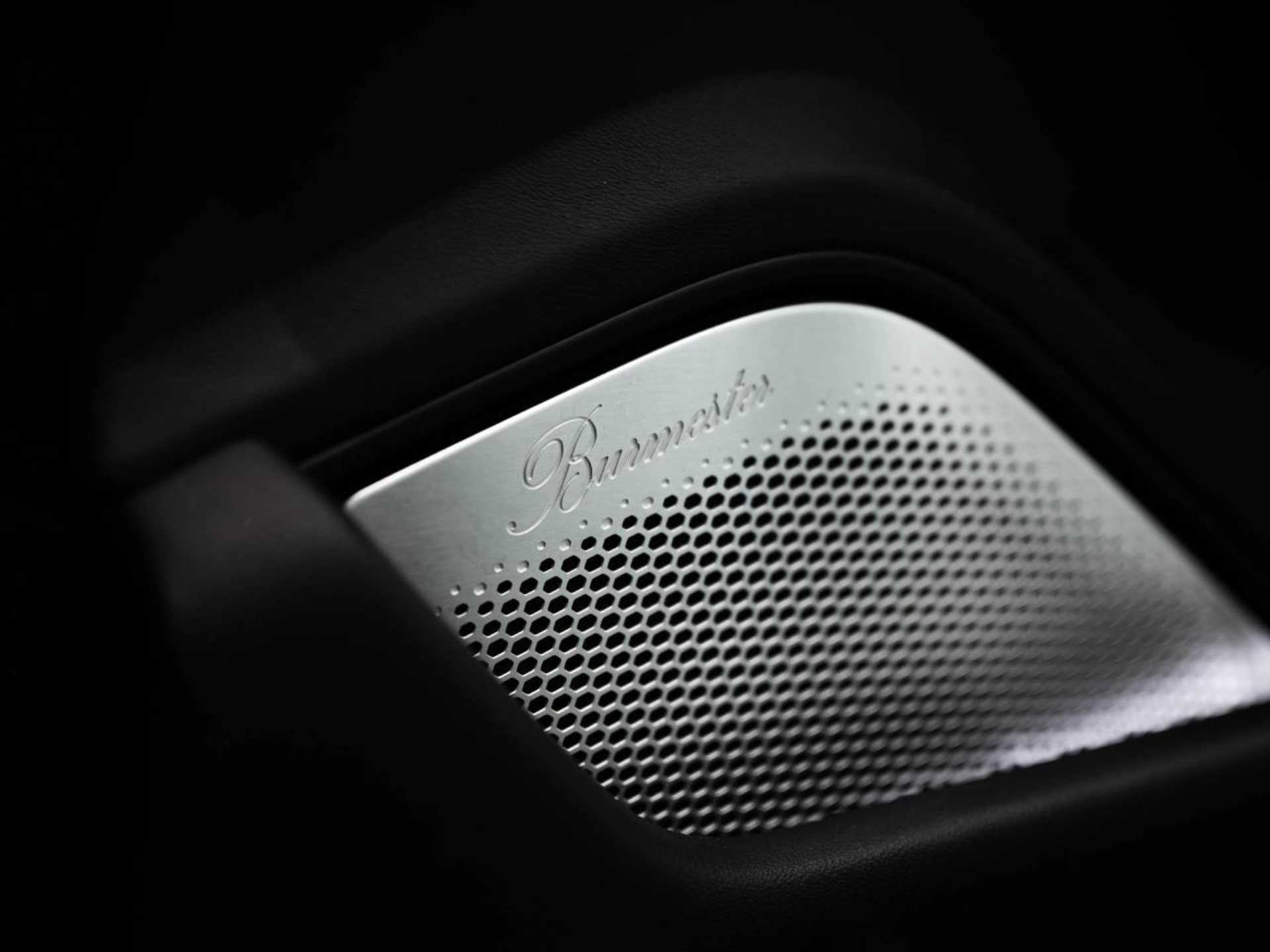 PORSCHE Taycan Turbo S-image-28