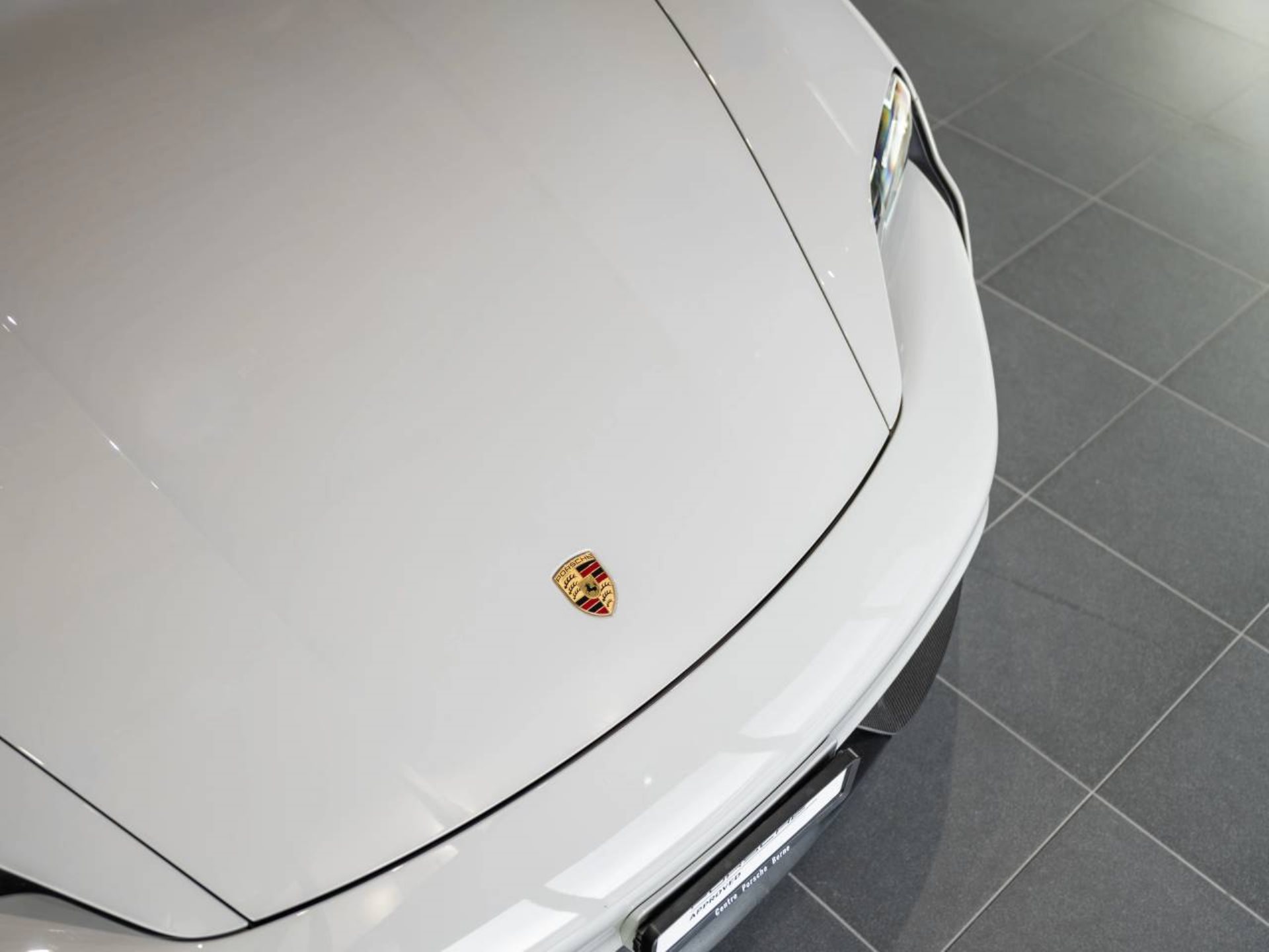 PORSCHE Taycan Turbo S-image-24