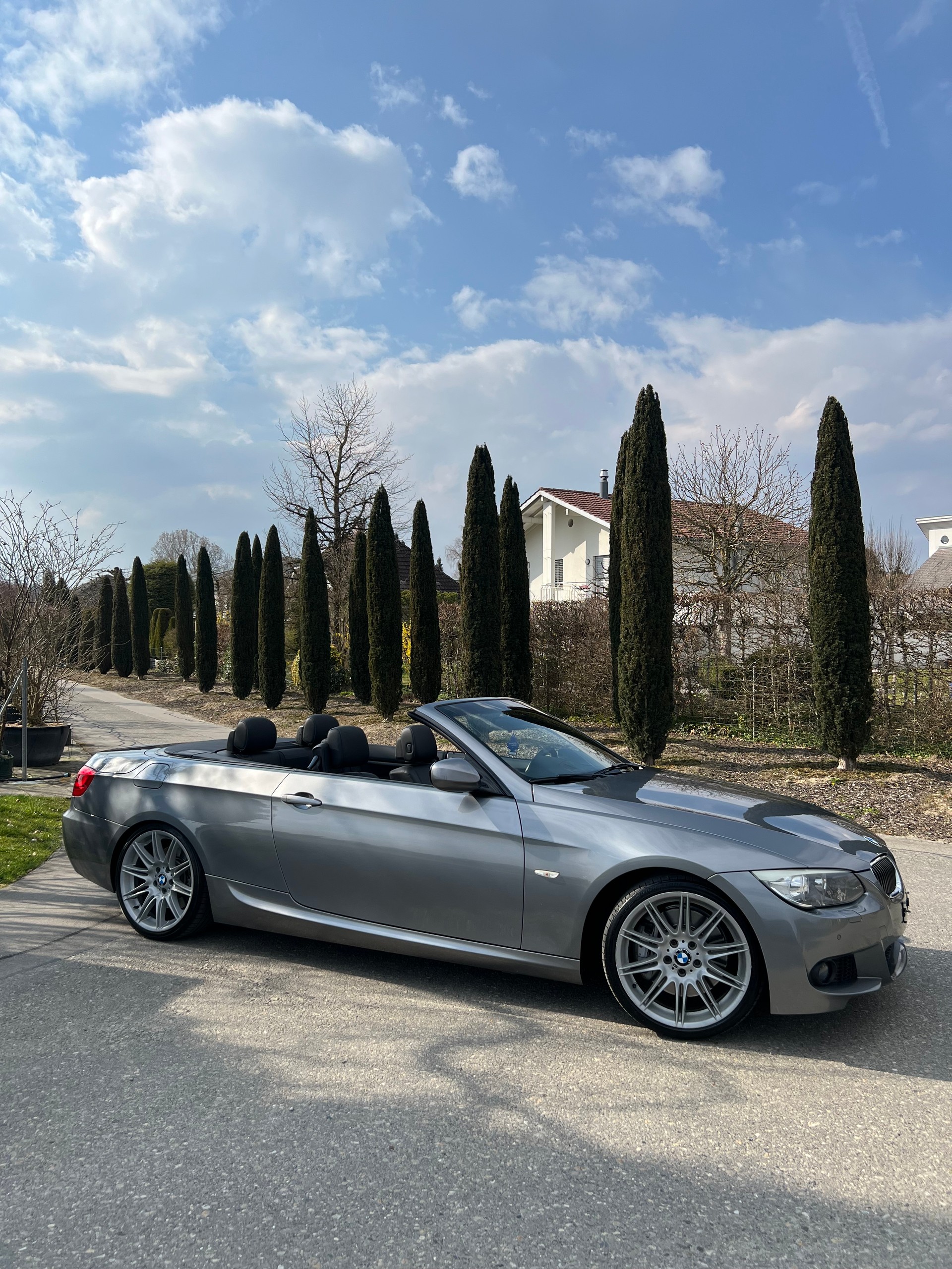 BMW 335i Cabriolet DSG * CH-Fahrzeug * M-Sport * 61‘000 km *-image-1