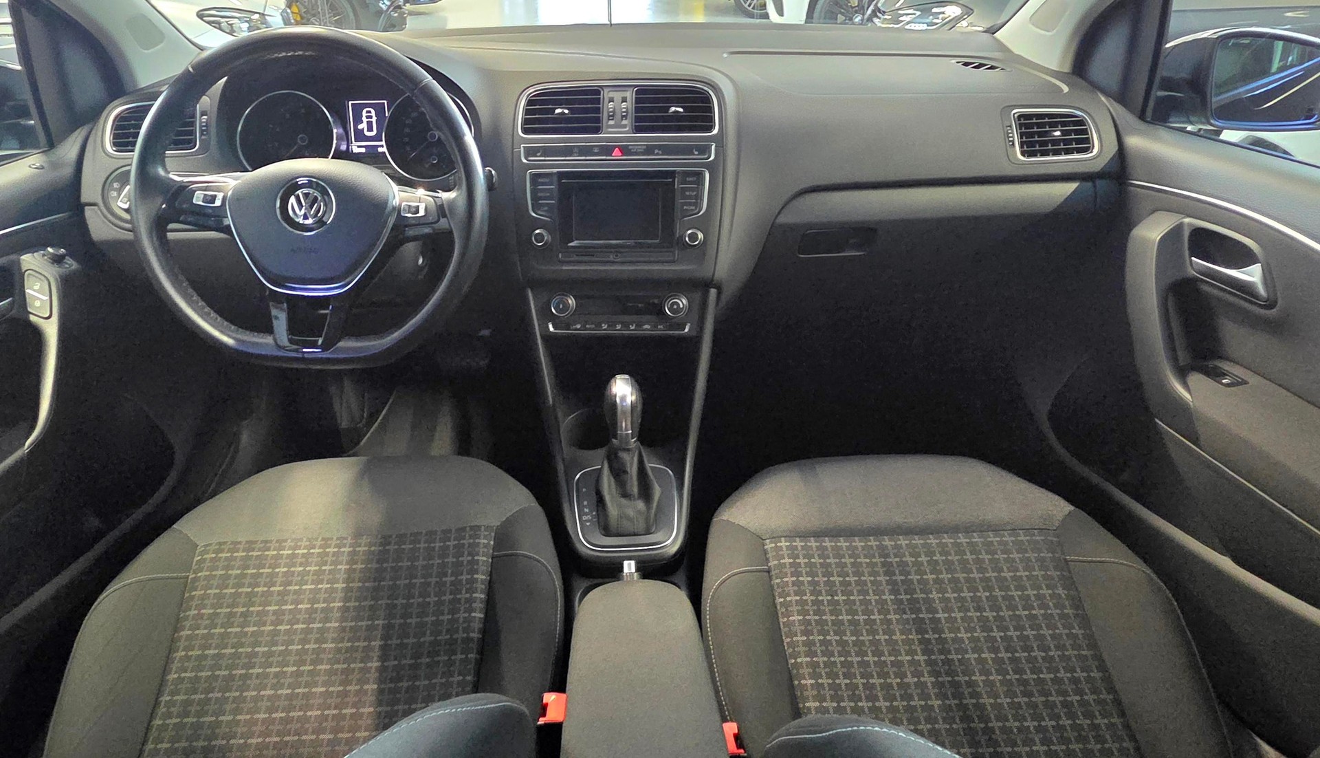 VW Polo 1.2 TSI BMT Comfortline DSG-image-4