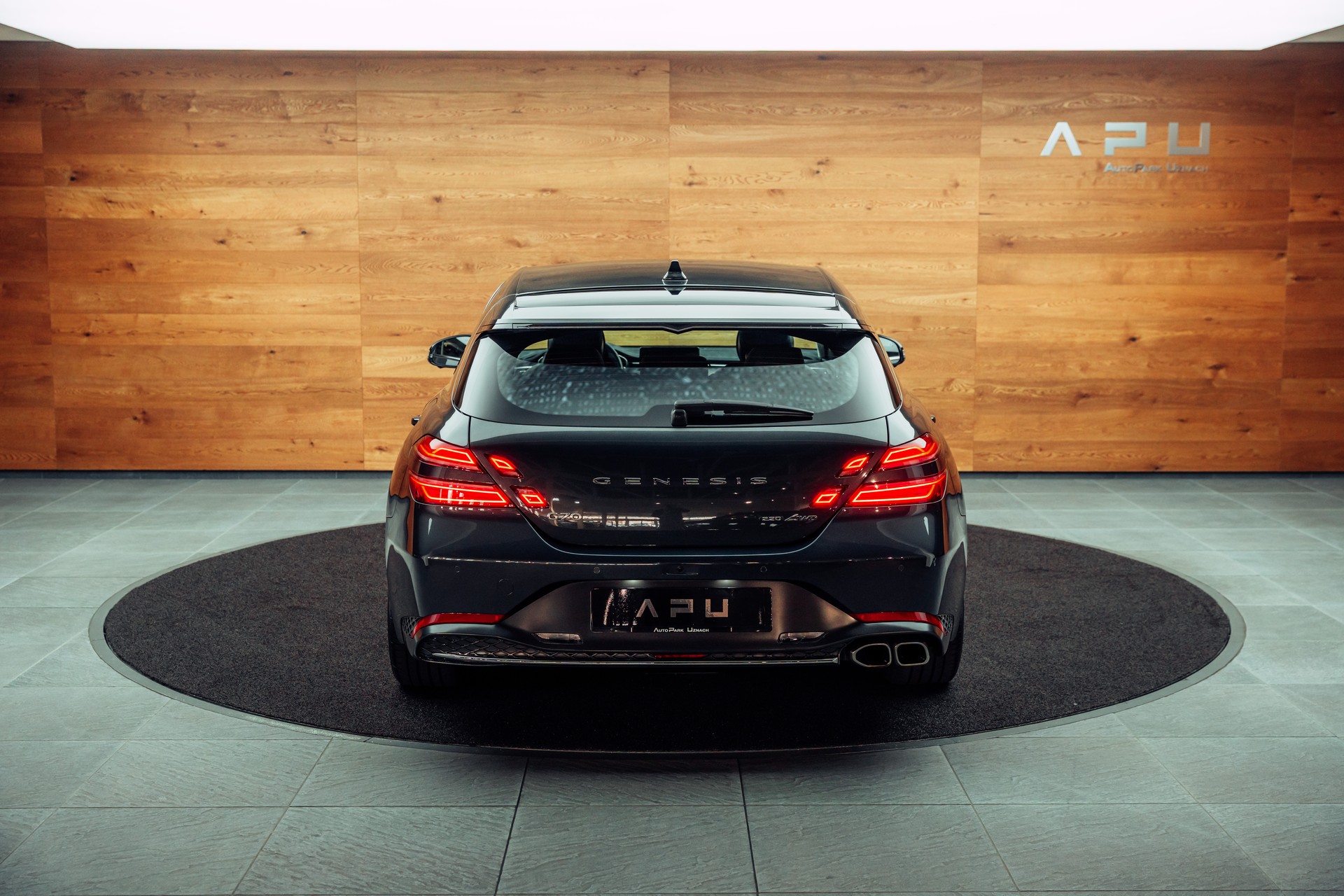 GENESIS G70 Shooting Brake 2.2 CRDI Luxus AT8 AWD-image-17