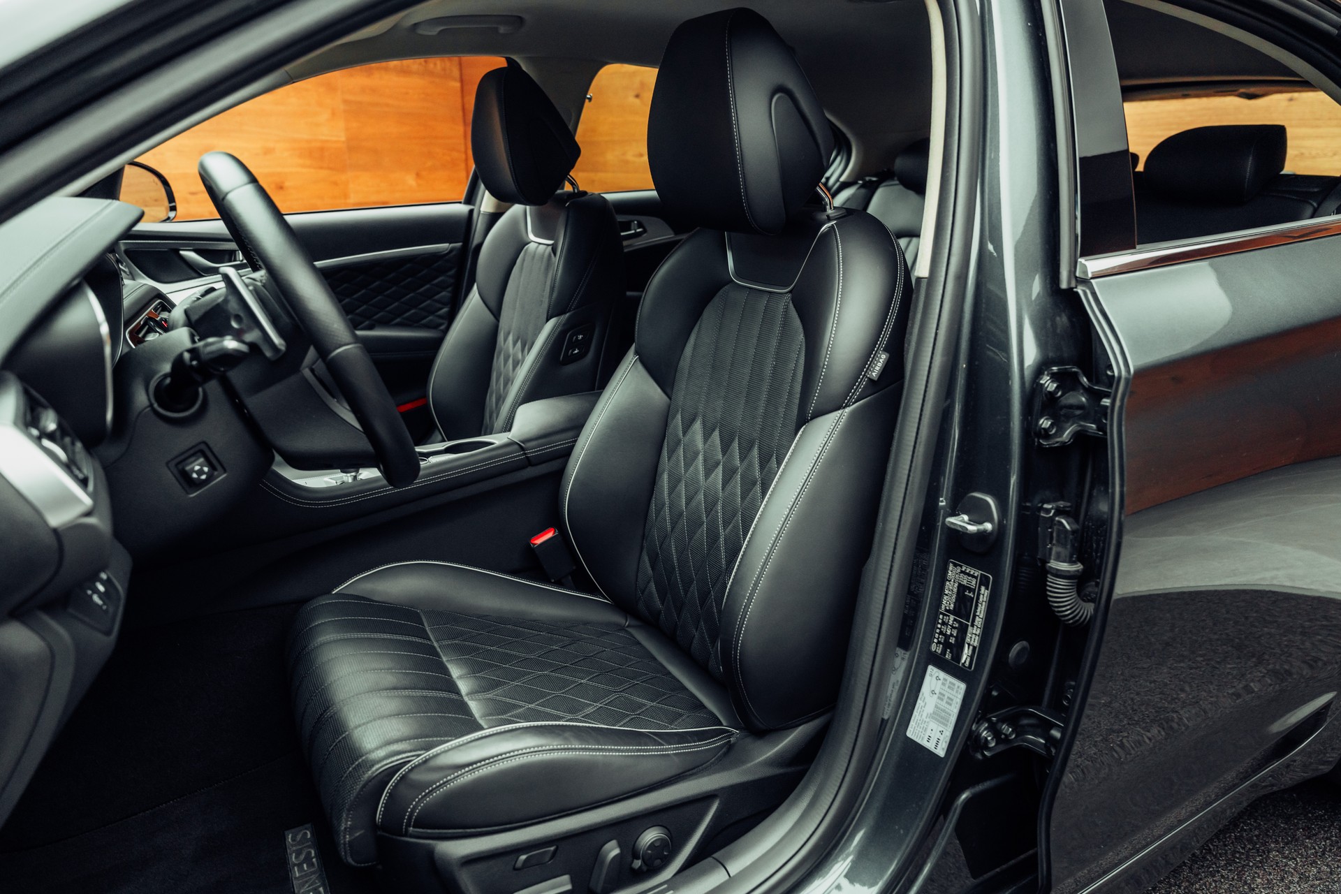 GENESIS G70 Shooting Brake 2.2 CRDI Luxus AT8 AWD-image-5