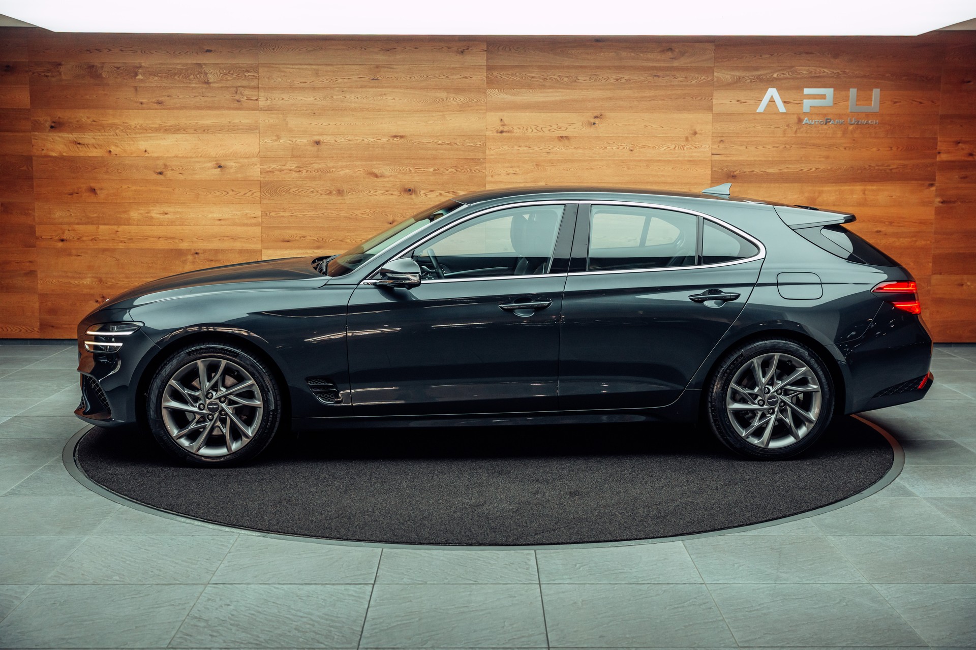 GENESIS G70 Shooting Brake 2.2 CRDI Luxus AT8 AWD-image-8