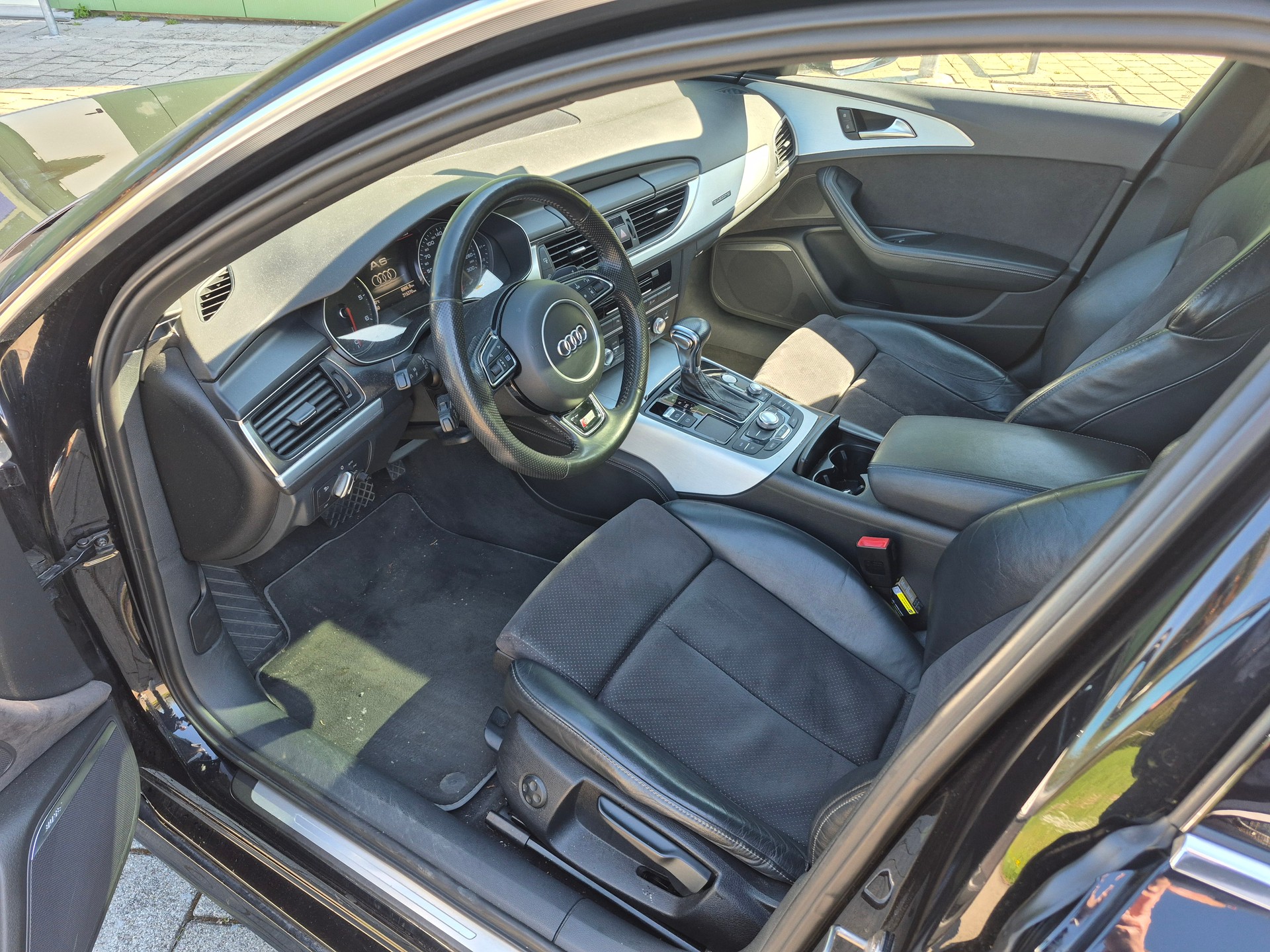 AUDI A6 Limousine 3.0 BiTDI V6 quattro tiptronic-image-8