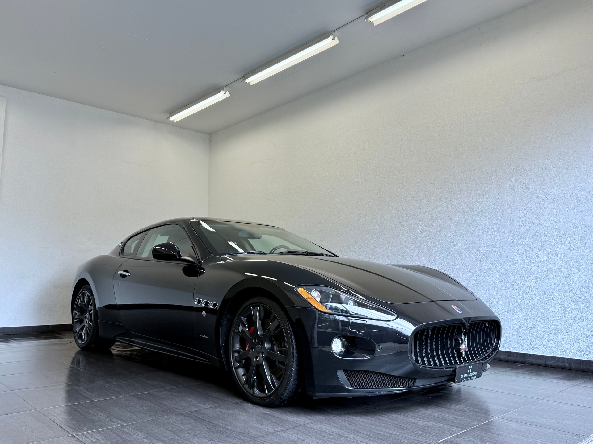 MASERATI GranTurismo S Cambiocorsa-showroom-element-1