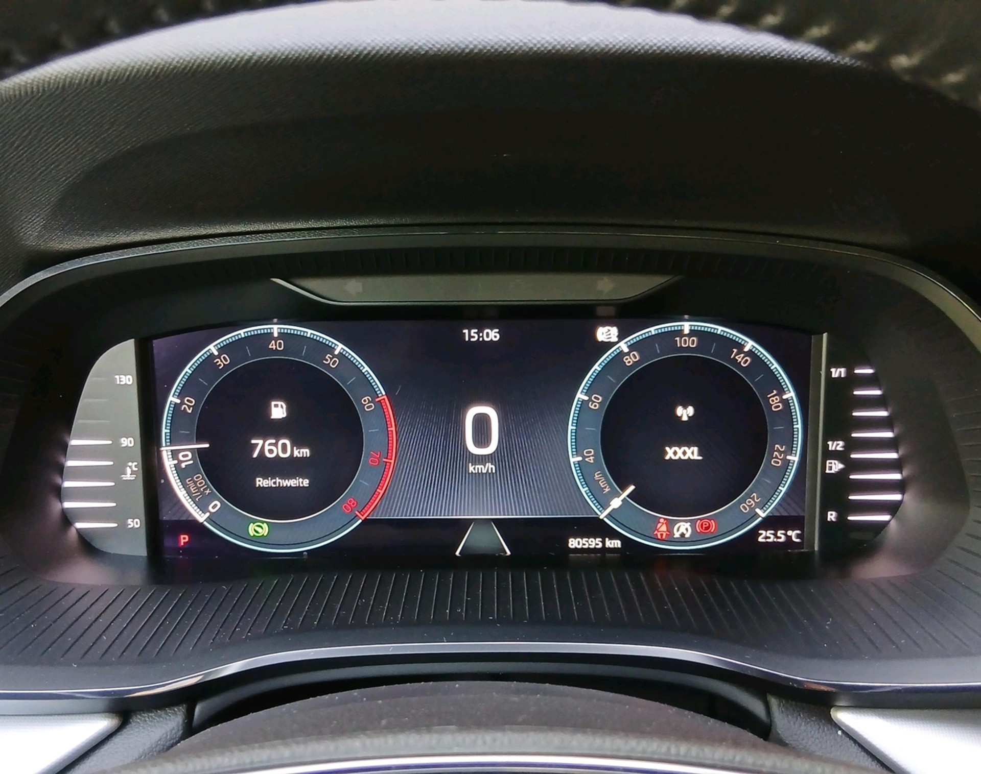 SKODA Octavia Combi 1.5 TSI Ambition-image-14