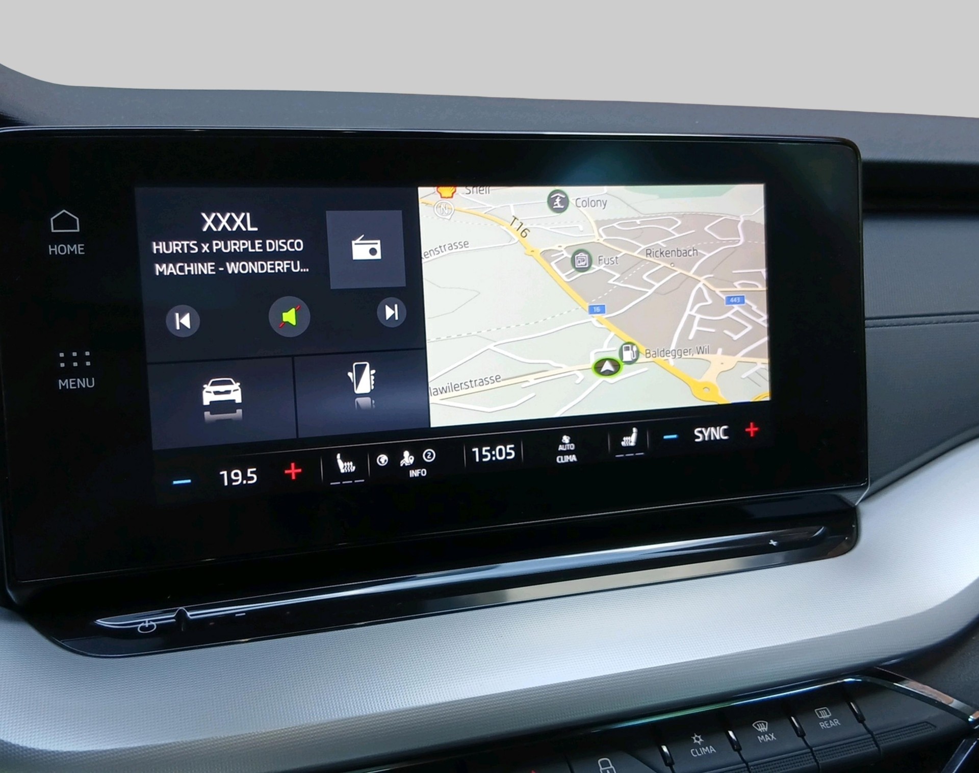 SKODA Octavia Combi 1.5 TSI Ambition-image-12