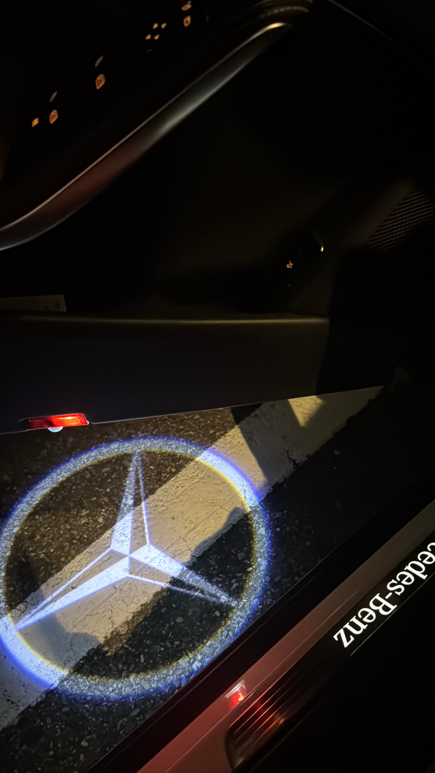 MERCEDES-BENZ GLA 200 Night Star 7G-DCT-image-9