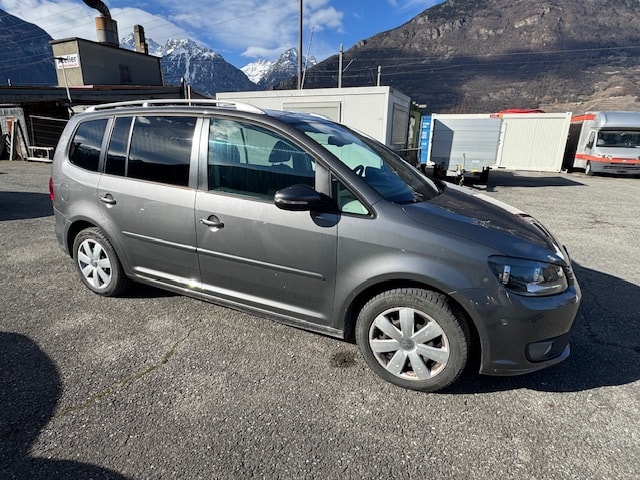 VW Touran 2.0 TDI BlueMotion Technology Highline-image-9