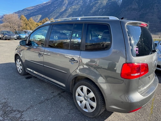 VW Touran 2.0 TDI BlueMotion Technology Highline-image-3