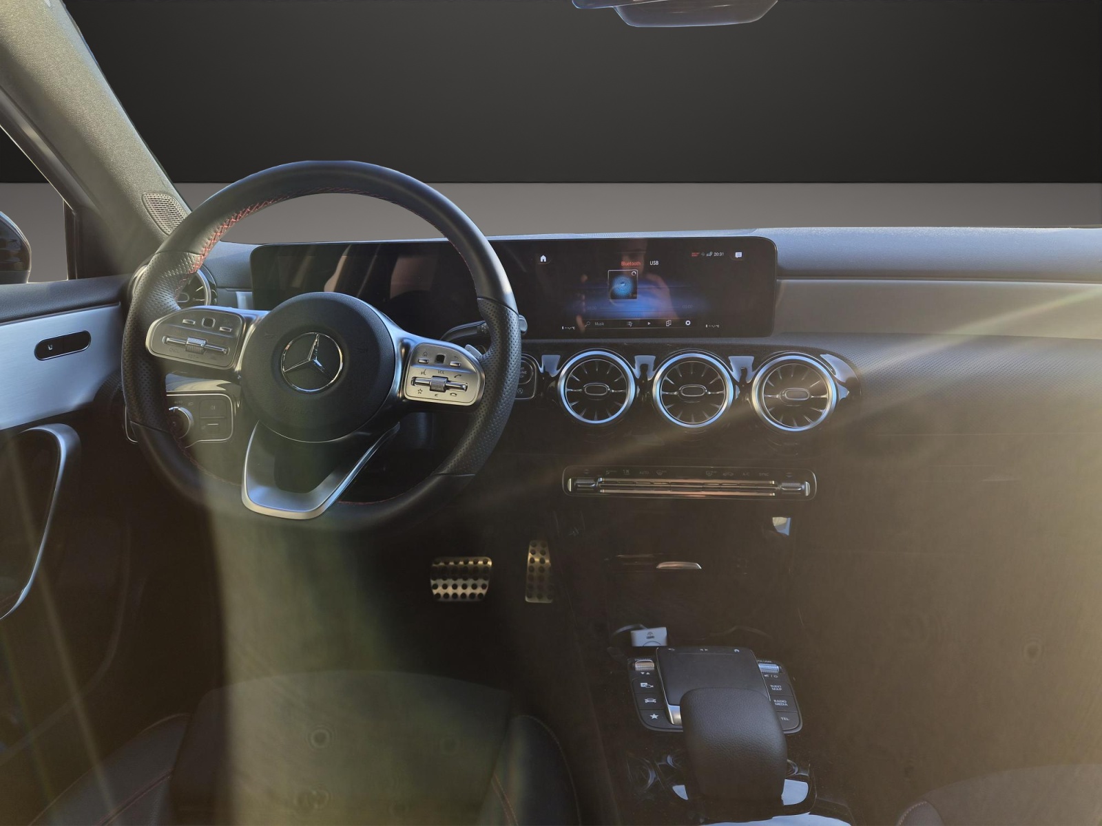 MERCEDES-BENZ A 180 Night Star AMG Line 7G-DCT-image-4