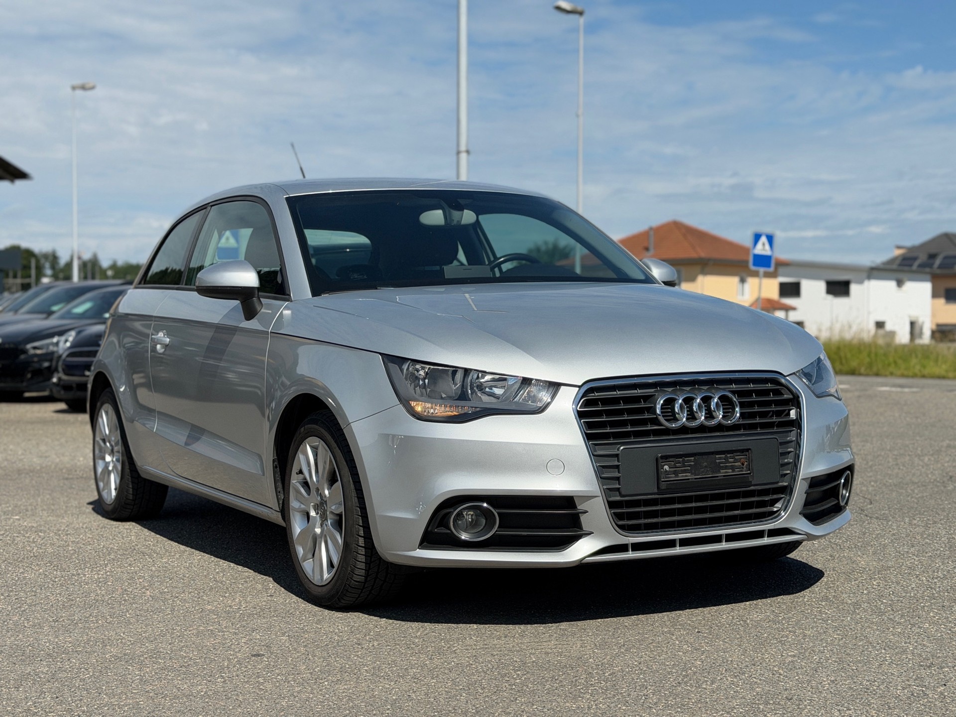 AUDI A1 1.2 TFSI Ambition-image-2