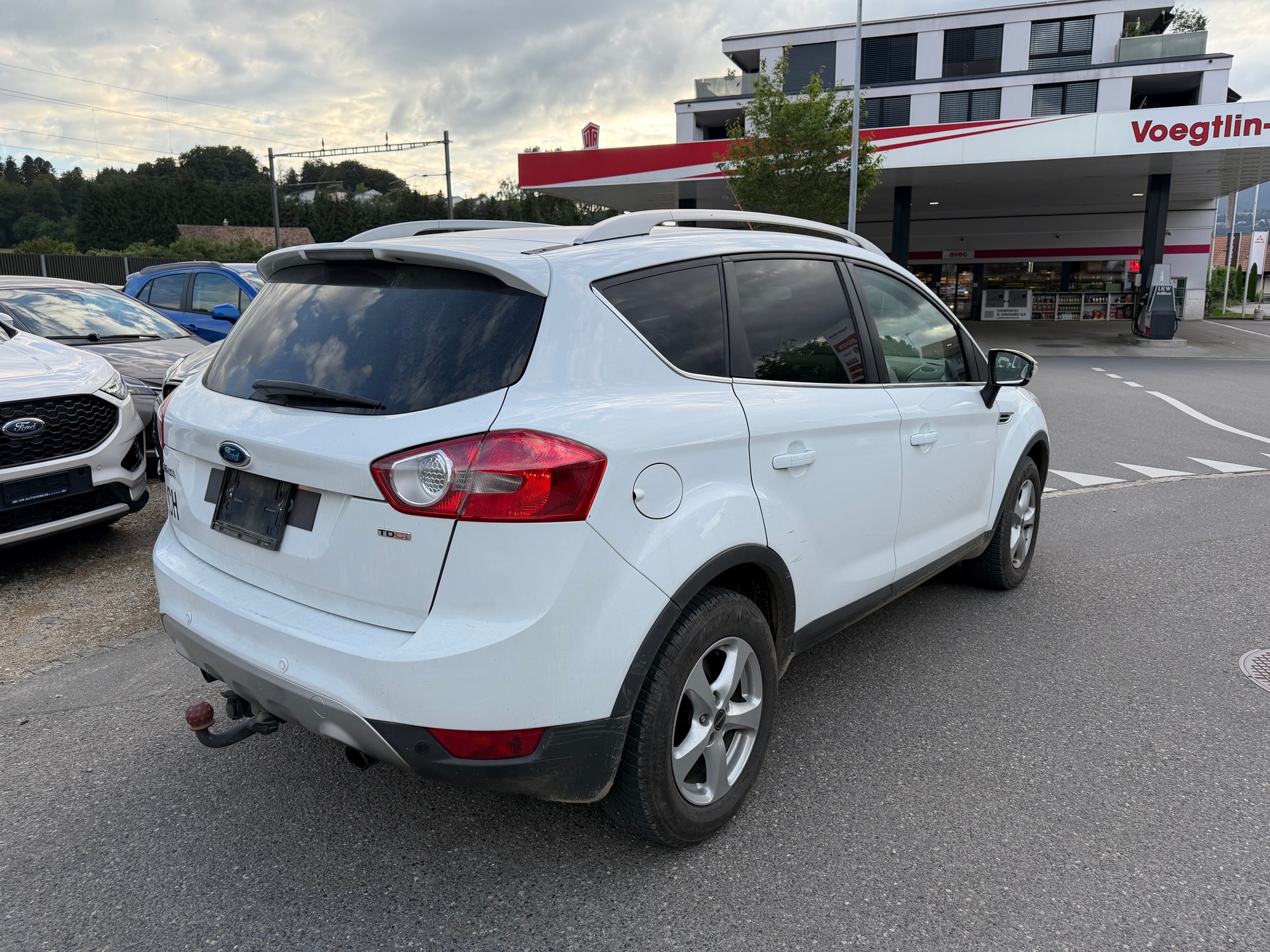 FORD Kuga 2.0 TDCi Carving 4WD-ab Mfk-showroom-element-2