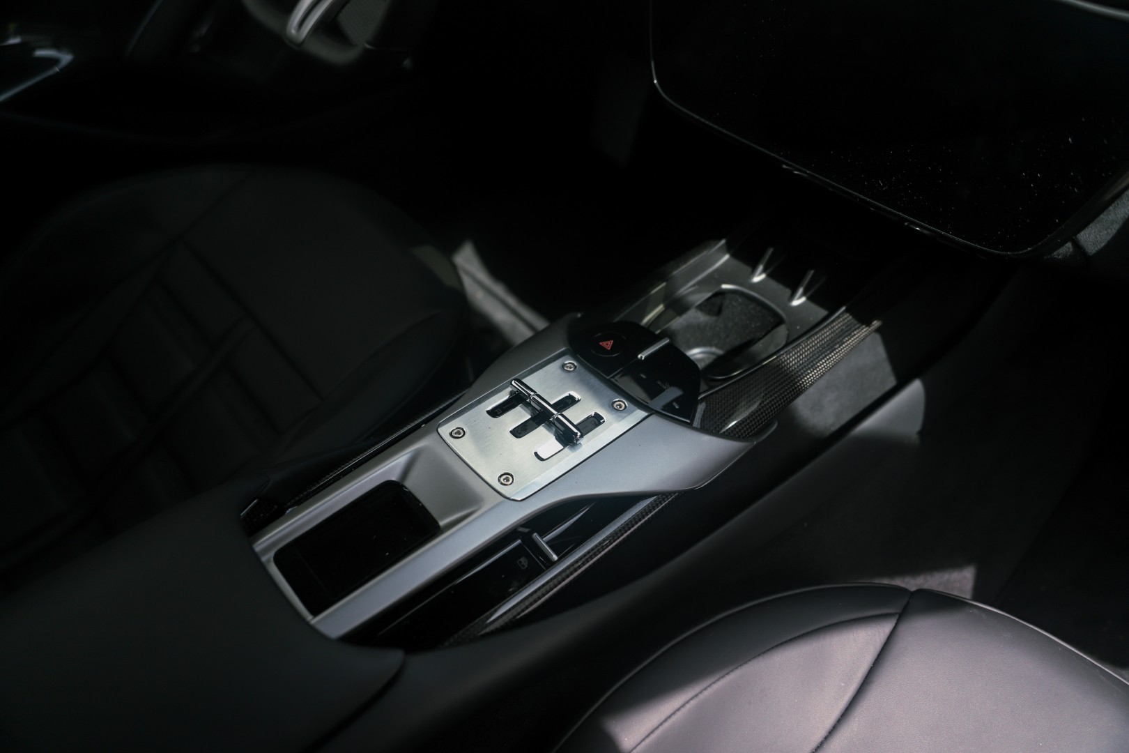 FERRARI 12 Cilindri-image-12