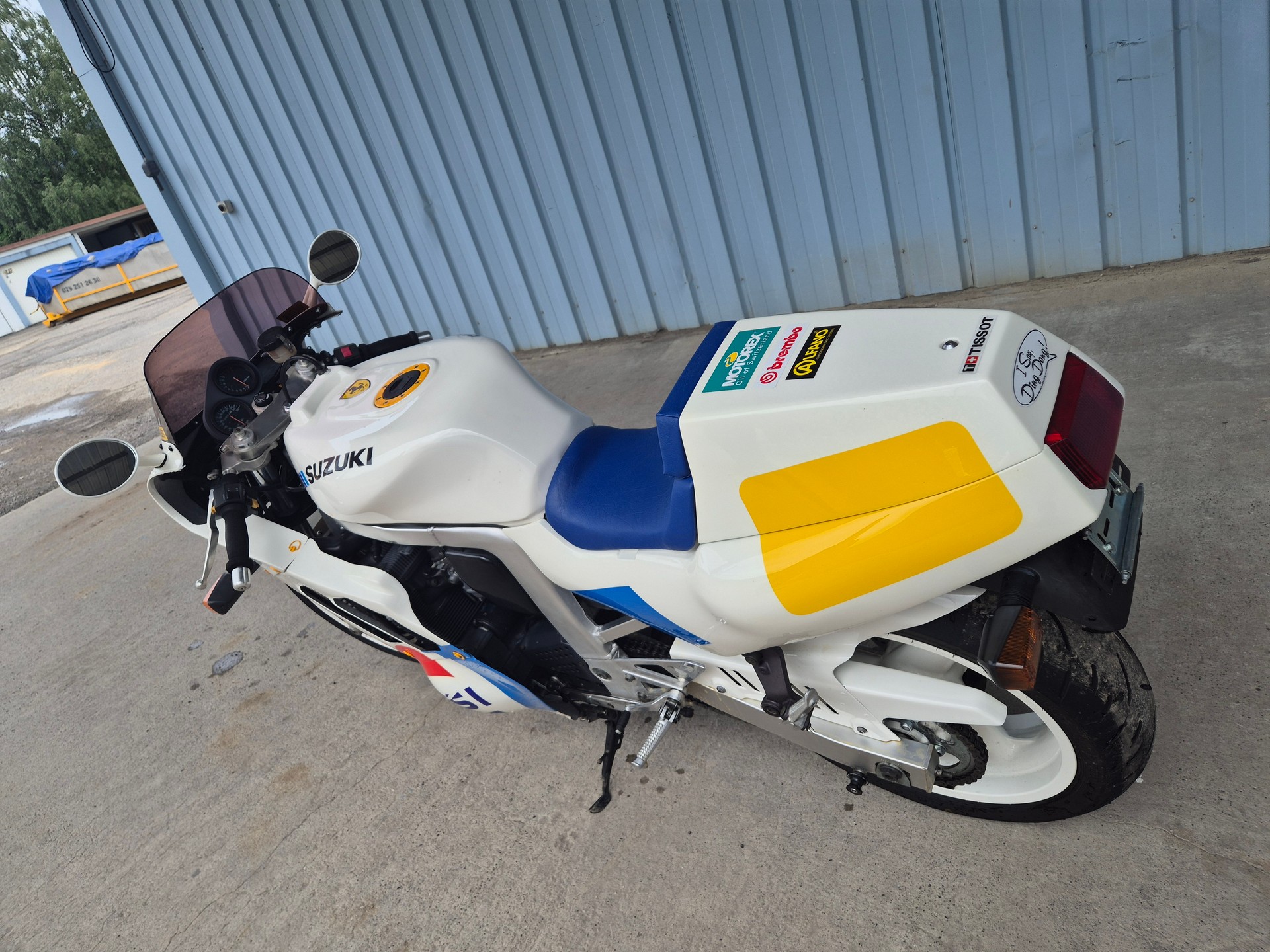 SUZUKI GSX-R 750 J-image-1