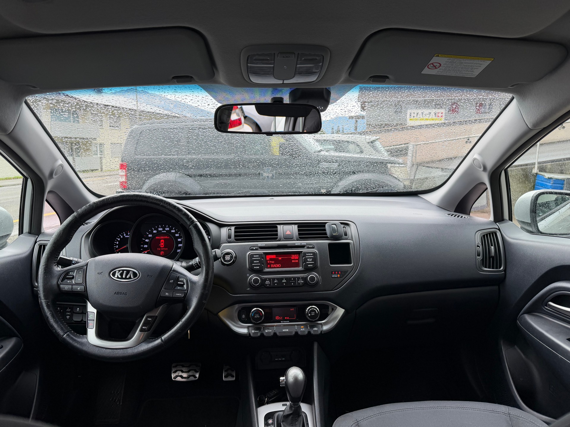 KIA Rio 1.4 CVVT Trend Automatic-image-4