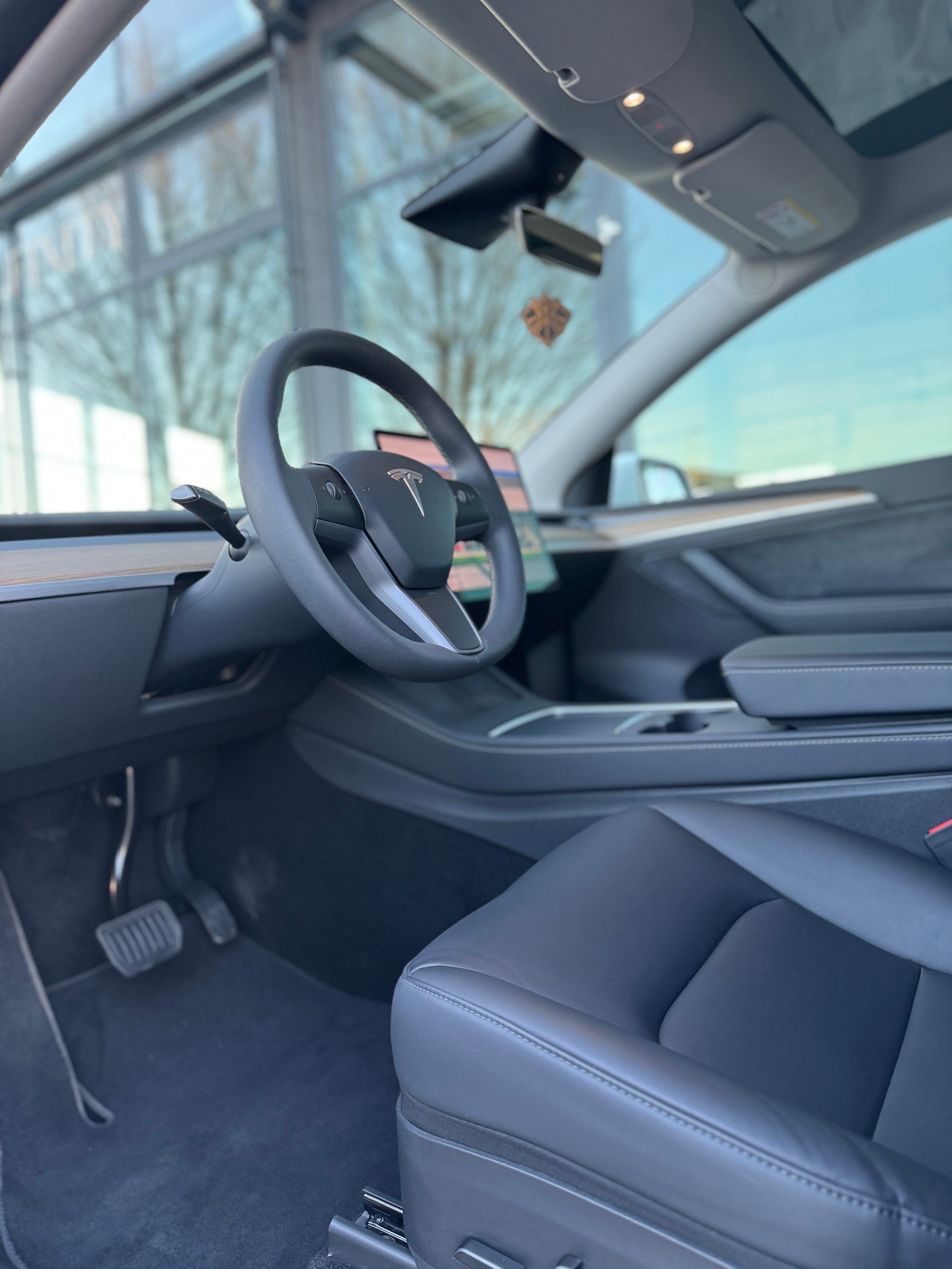 TESLA Model Y Long Range *RESERVIERT*-image-8