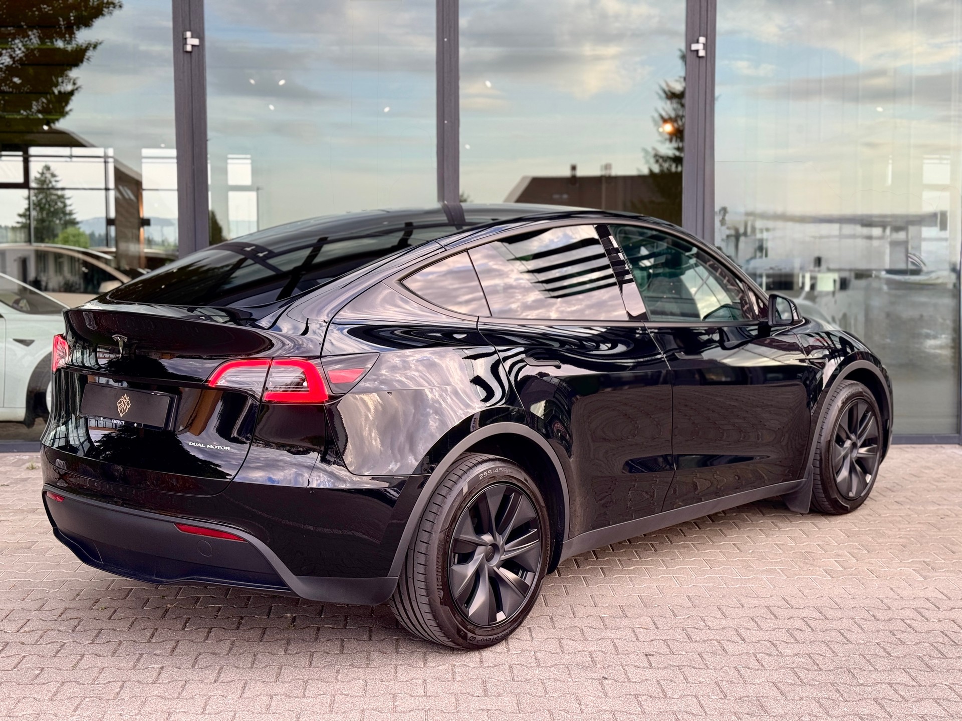 TESLA Model Y Long Range *RESERVIERT*-image-5