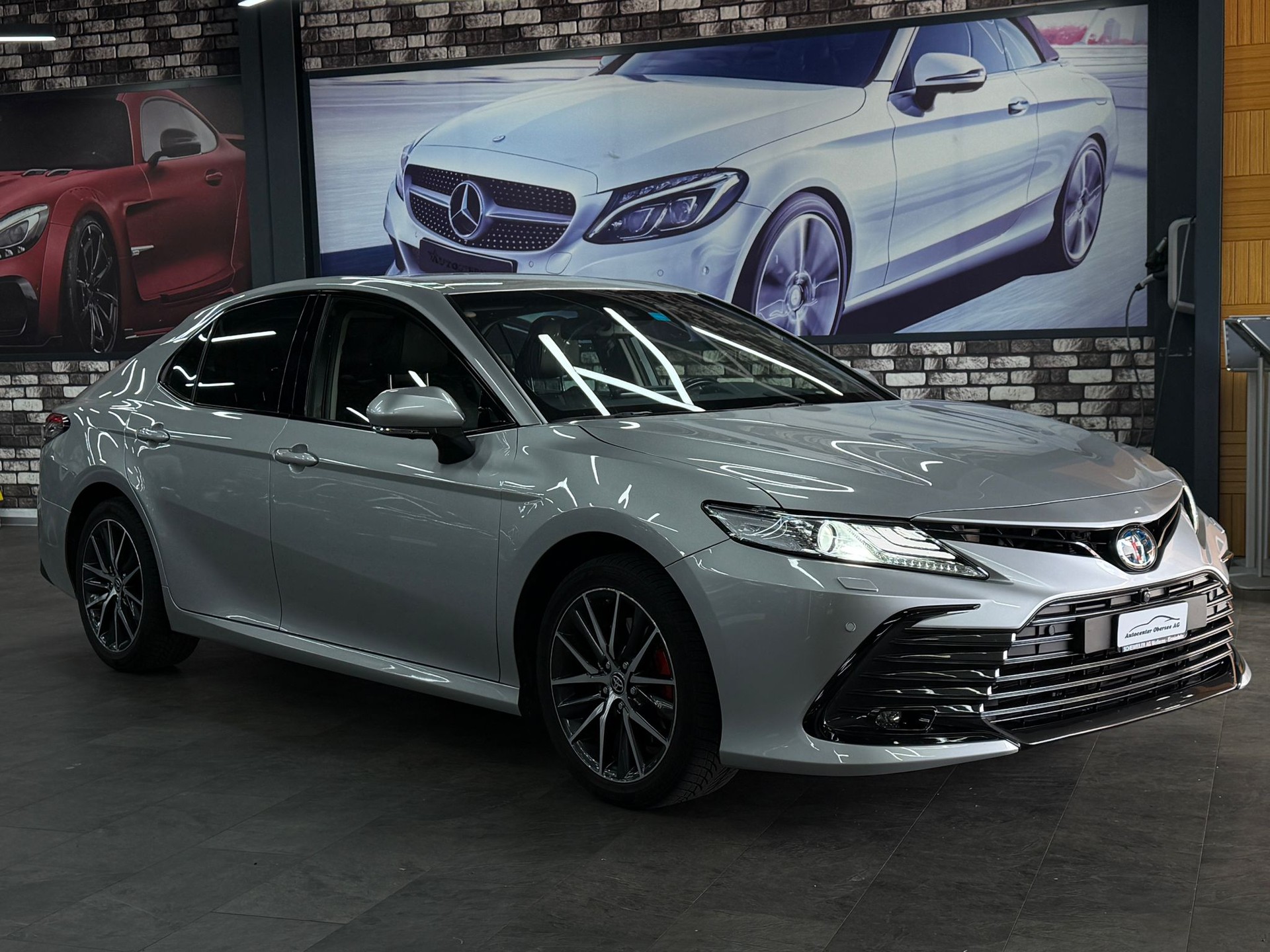 TOYOTA Camry 2.5 HSD e-CVT Premium-showroom-element-2