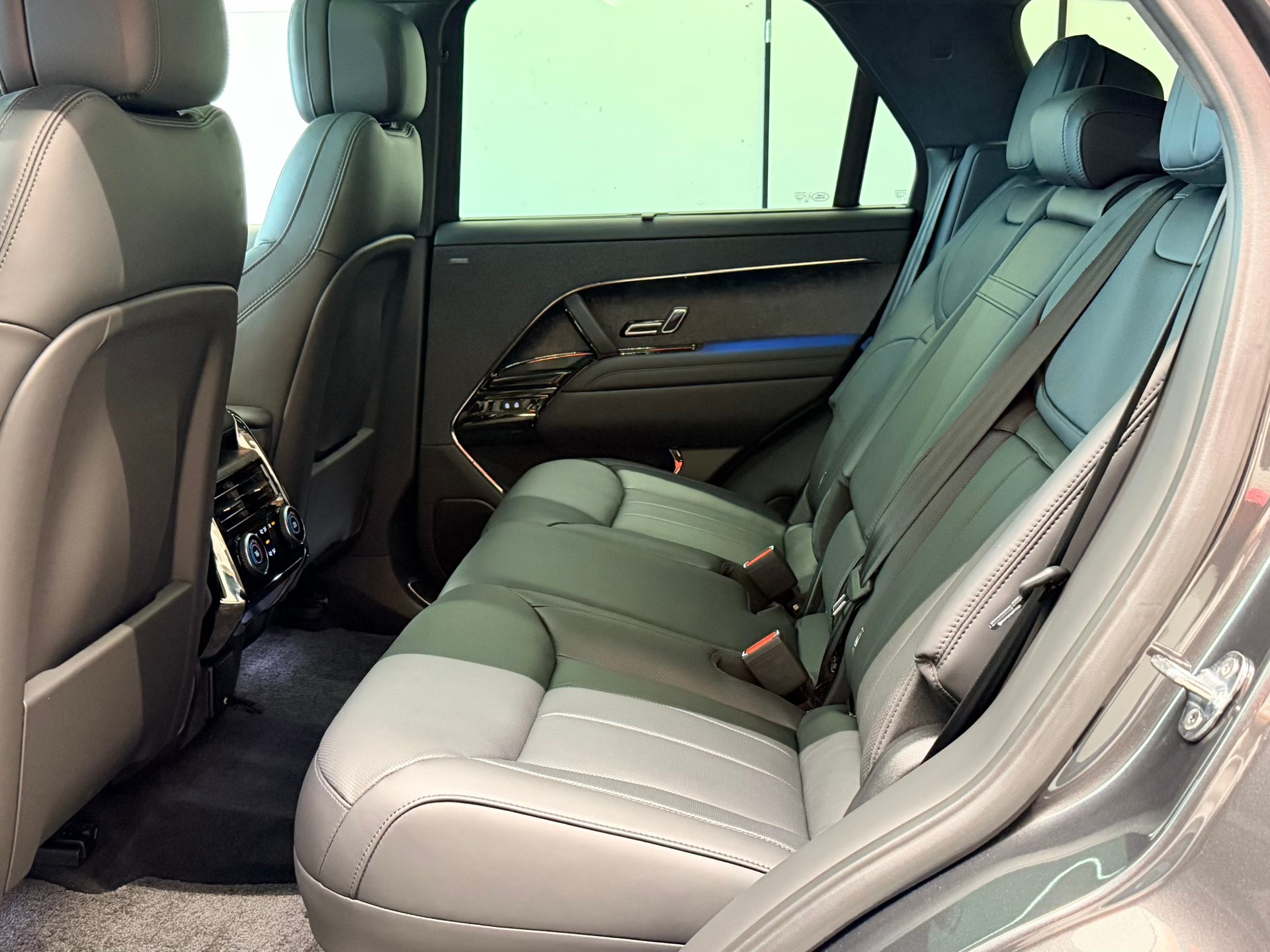 LAND ROVER Range Rover Sport P530 4.4 V8 Autobiography Automatic-image-17