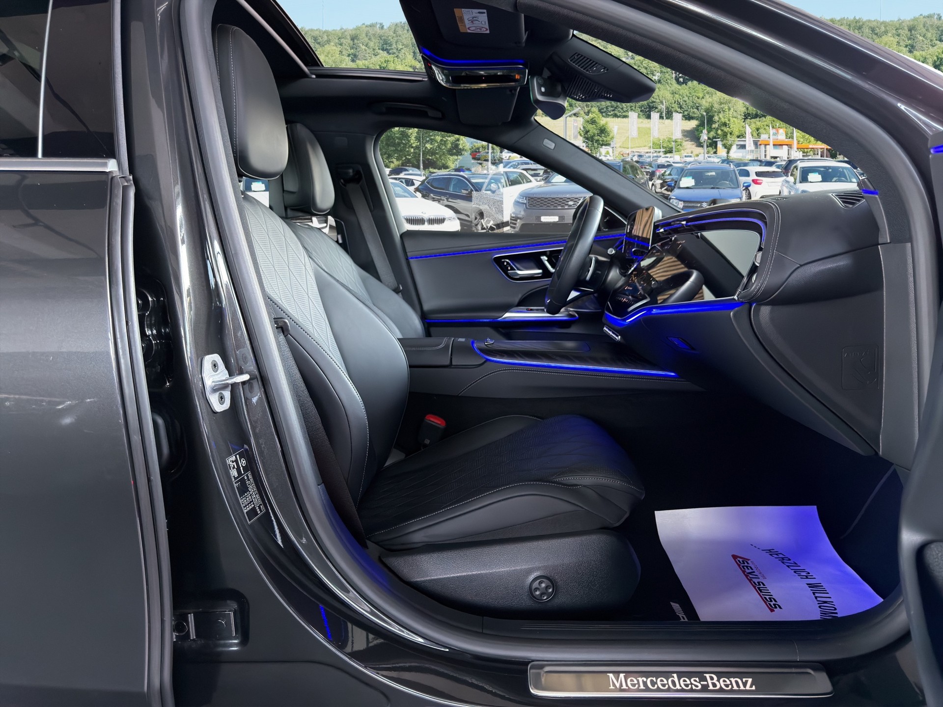 MERCEDES-BENZ E 220 d 4Matic 9G-Tronic*CH-Fahrzeug,Ab MFK,Gratis Service,Werksgarantie bis 02.2028**-image-11