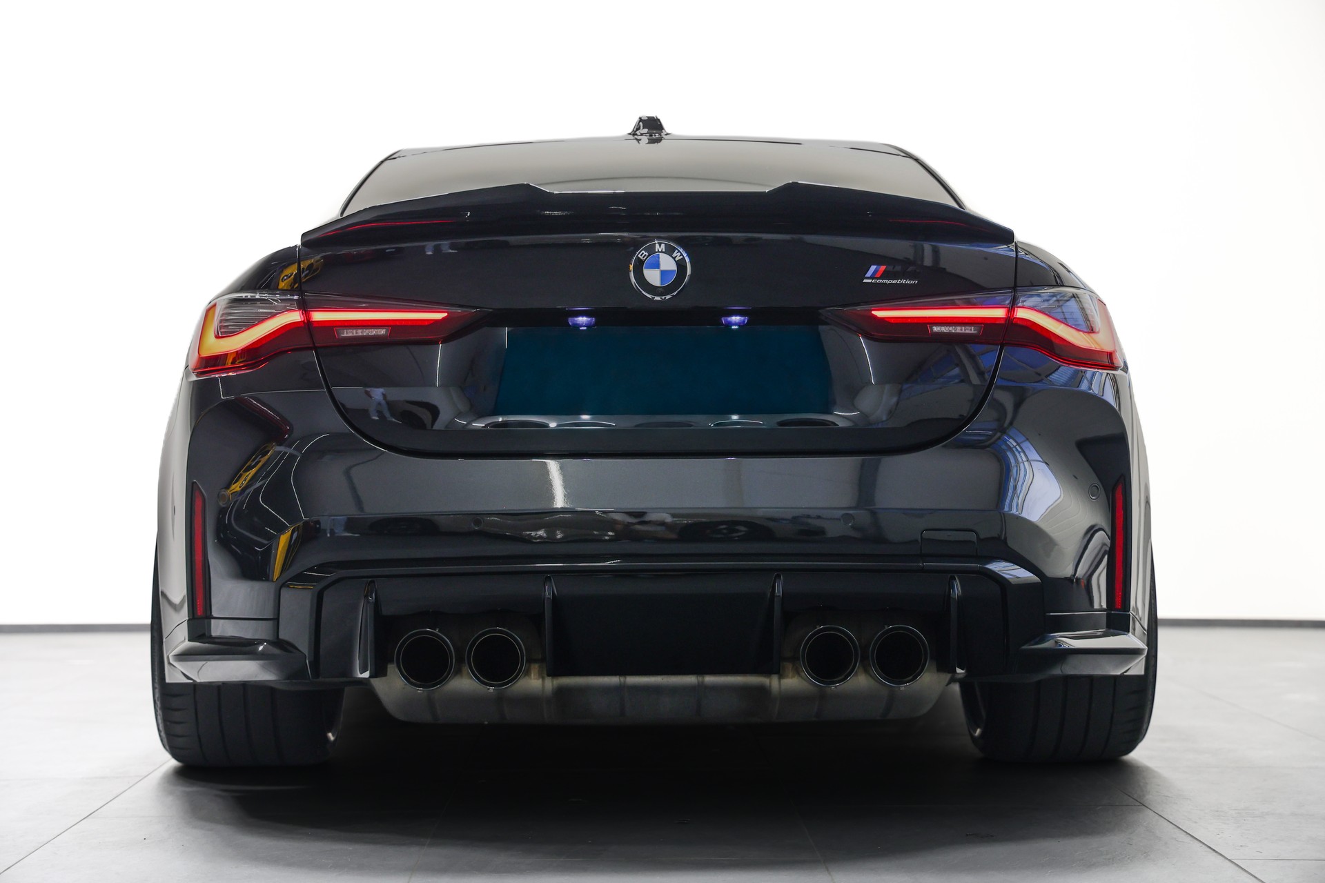 BMW M4 Coupé Competition M xDrive *CH-Fahrzeug*Tief*Breit*Wheelforce*-image-18