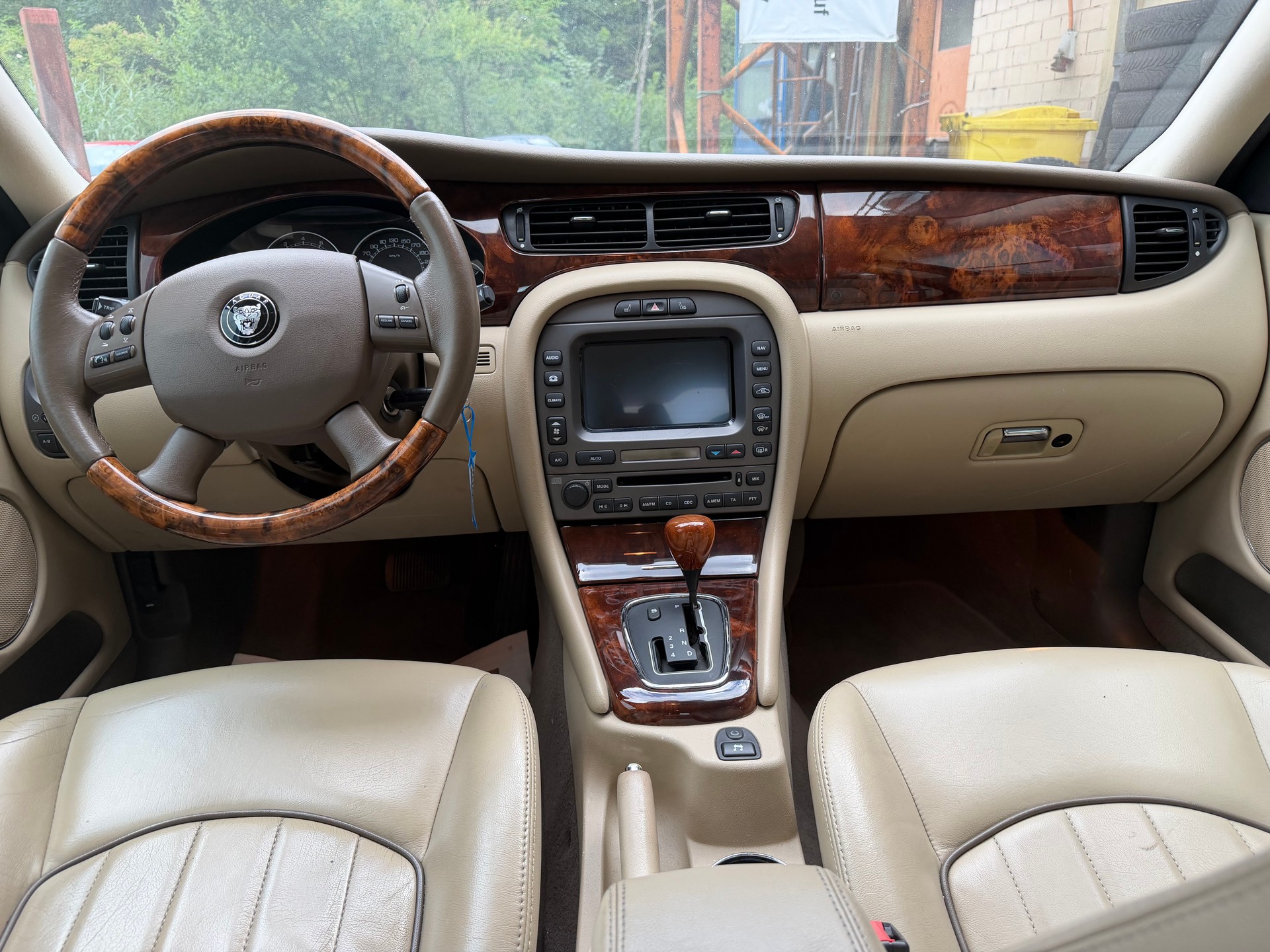 JAGUAR X-Type 3.0 V6 Traction4 Sovereign Anniv. Aut.-image-1