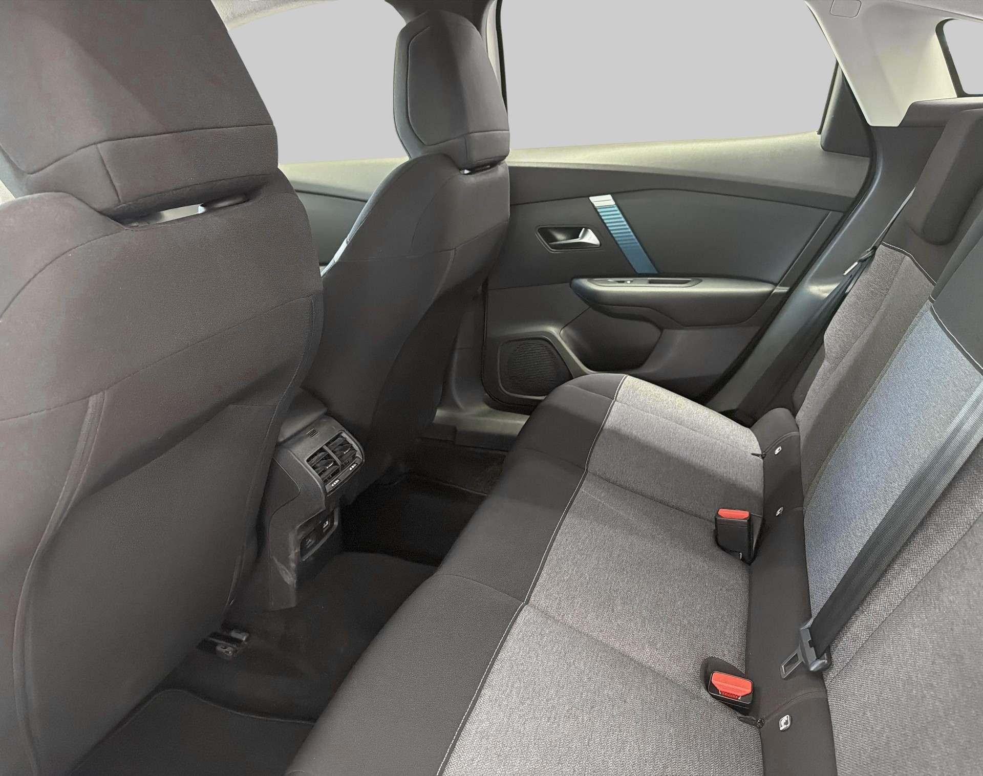 CITROEN C4 Electric Swiss Ed.-image-9