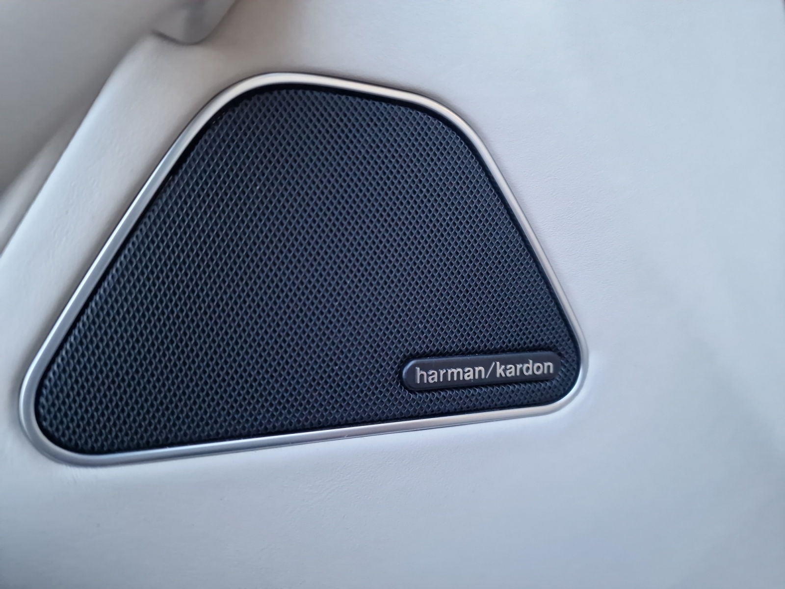 MASERATI Levante S 3.0 V6-image-13