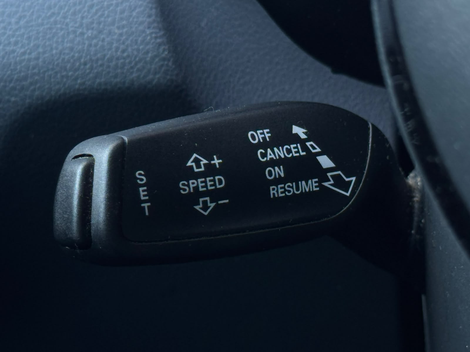 AUDI Q3 1.4 TFSI S-tronic-image-23