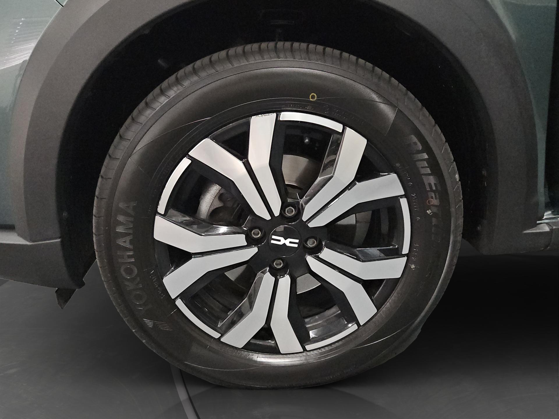 DACIA Jogger HEV 140 Extreme-image-24