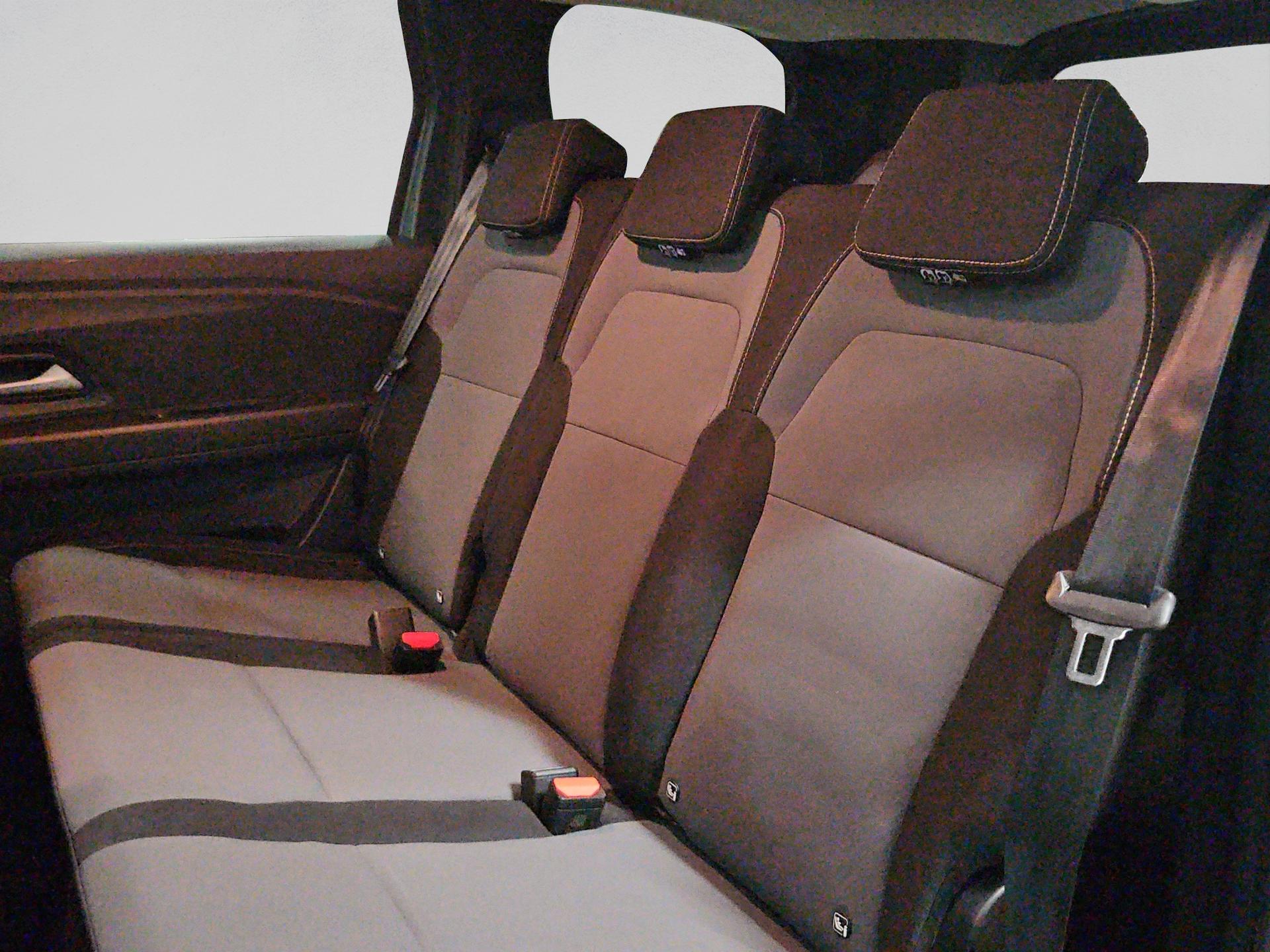 DACIA Jogger HEV 140 Extreme-image-14