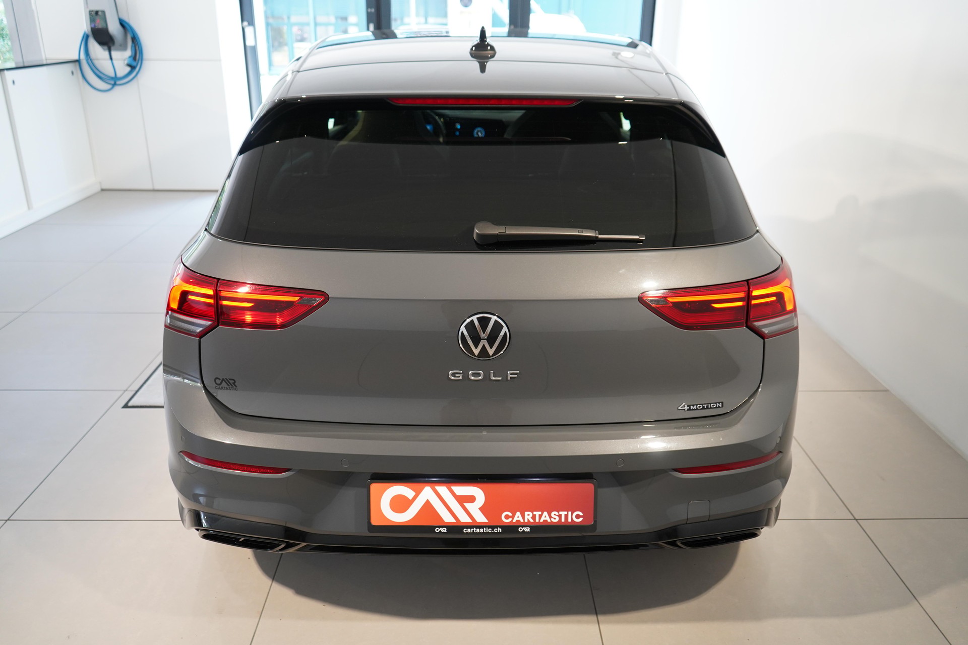 VW Golf VIII 2.0 TDI R-Line DSG 4motion-showroom-element-3
