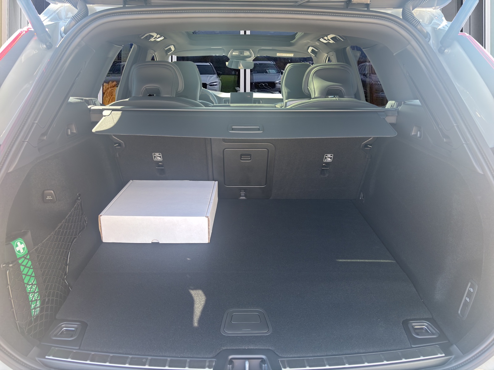 VOLVO XC60 2.0 T8 TE Black Edition eAWD-image-6
