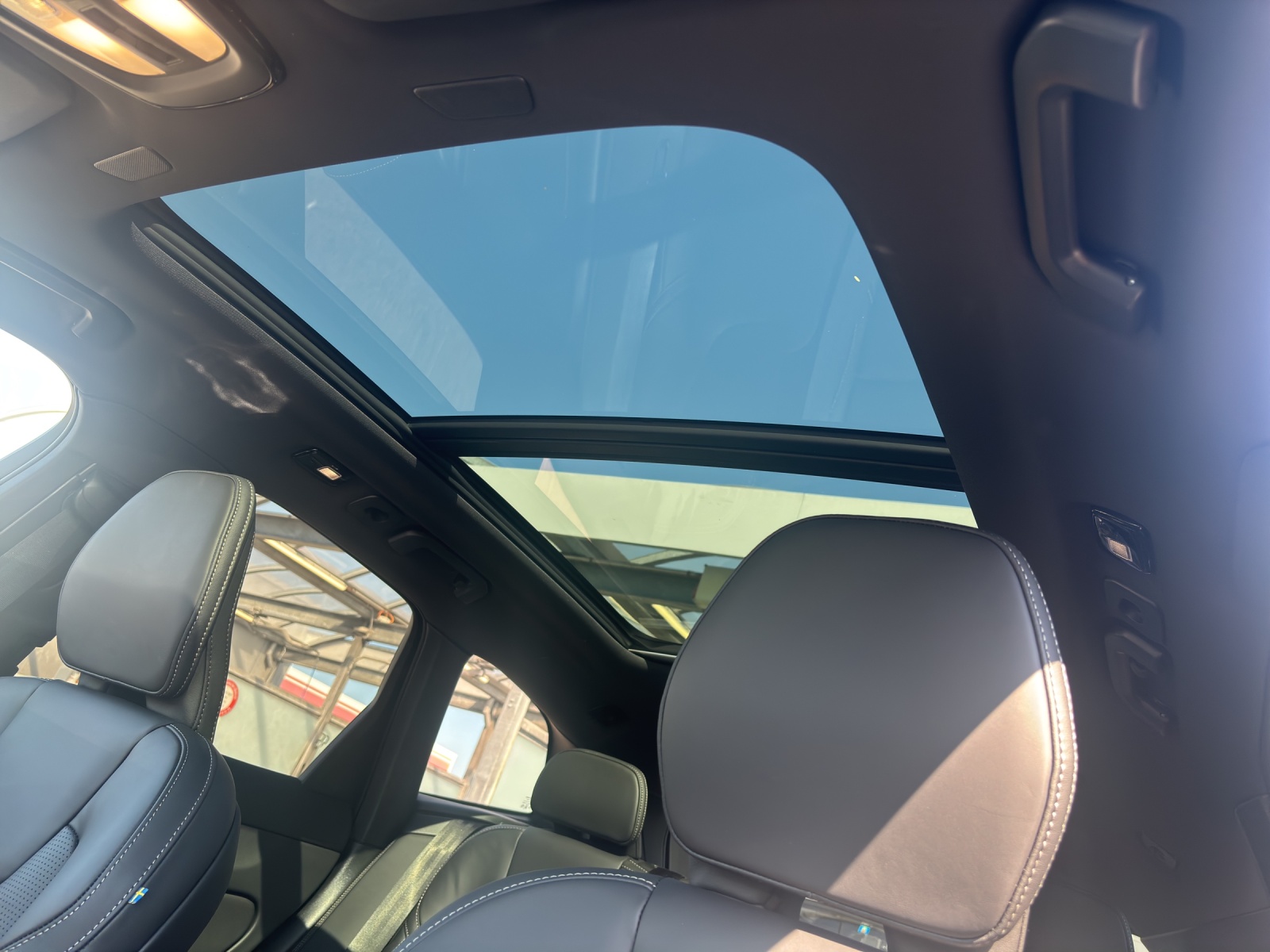 VOLVO XC60 2.0 T8 TE Black Edition eAWD-image-14