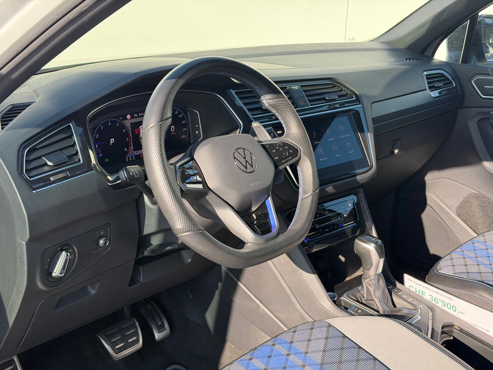 VW Tiguan 2.0TSI R 4Motion DSG-image-14