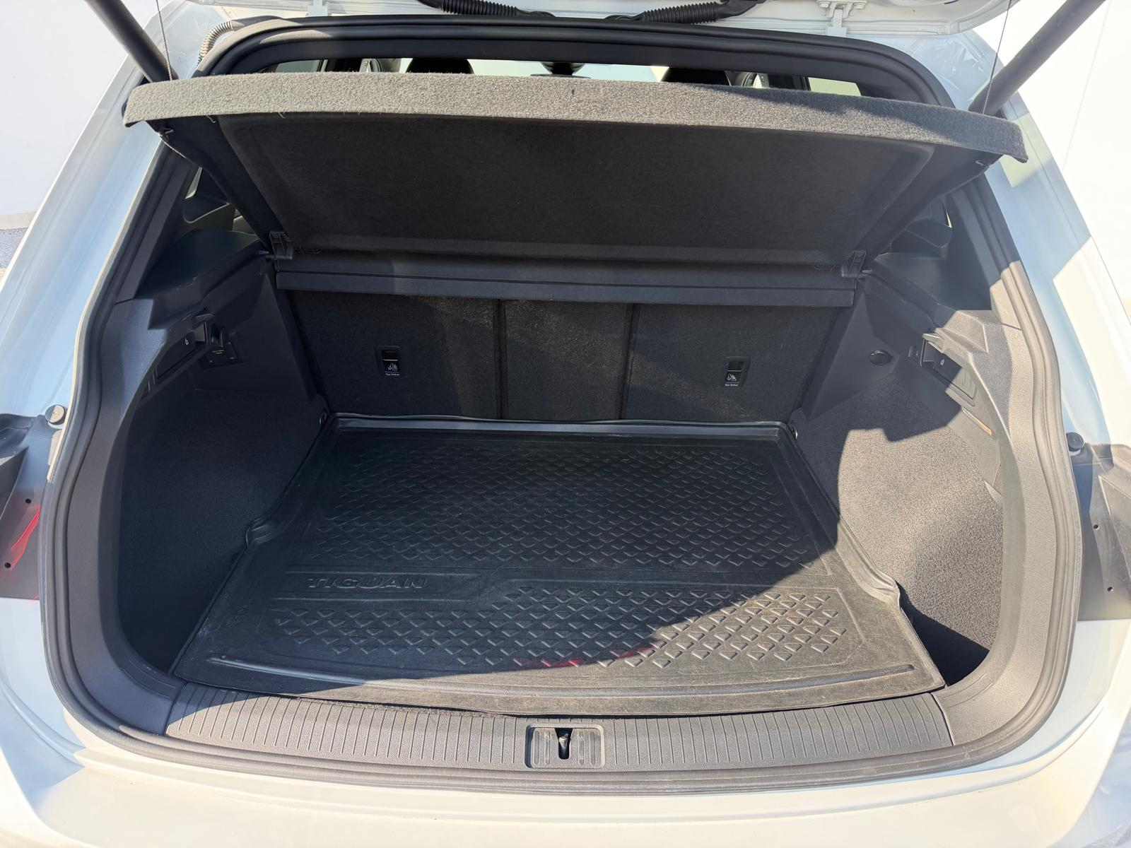 VW Tiguan 2.0TSI R 4Motion DSG-image-9