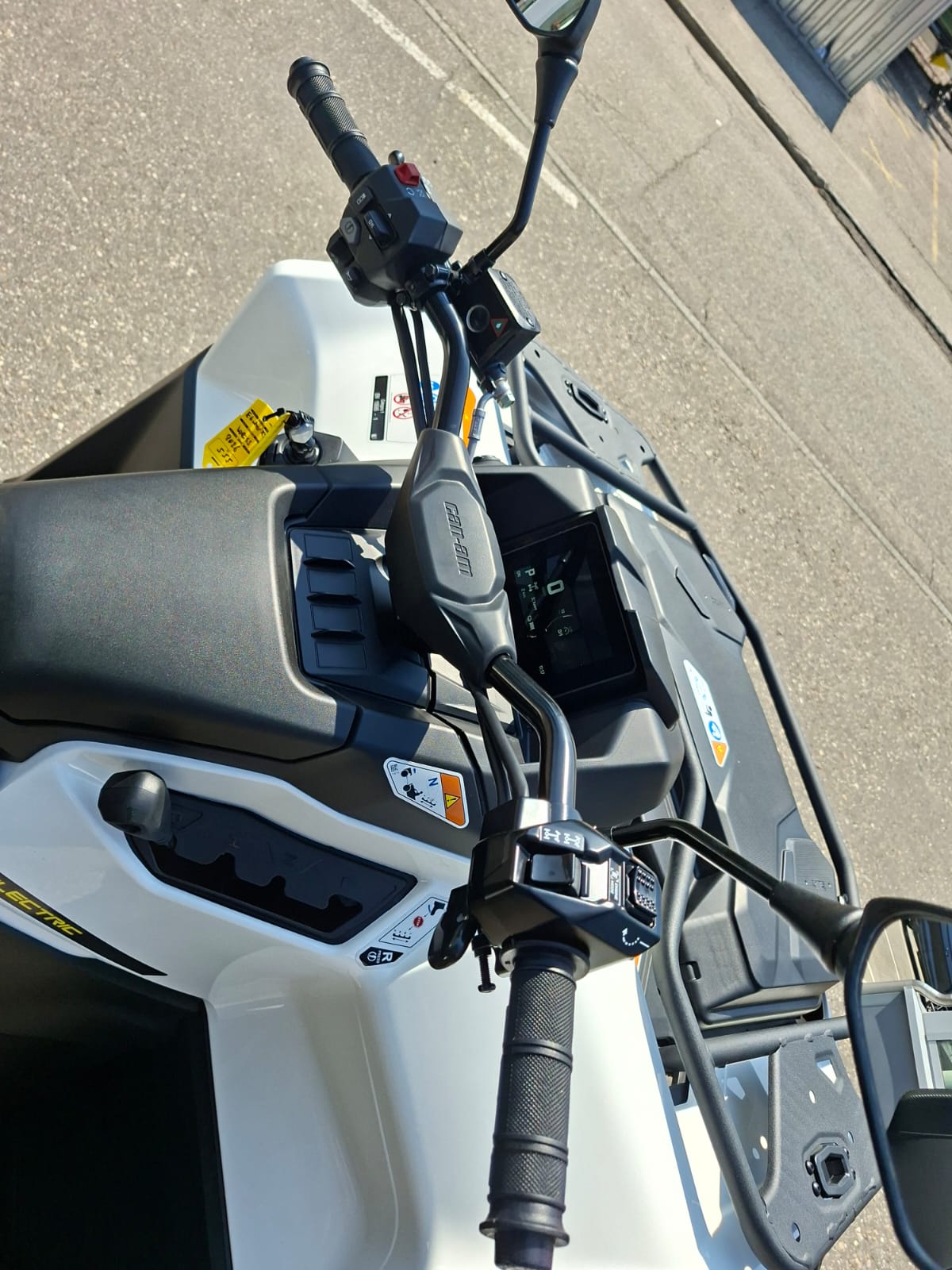 CAN-AM MAX EV-image-7
