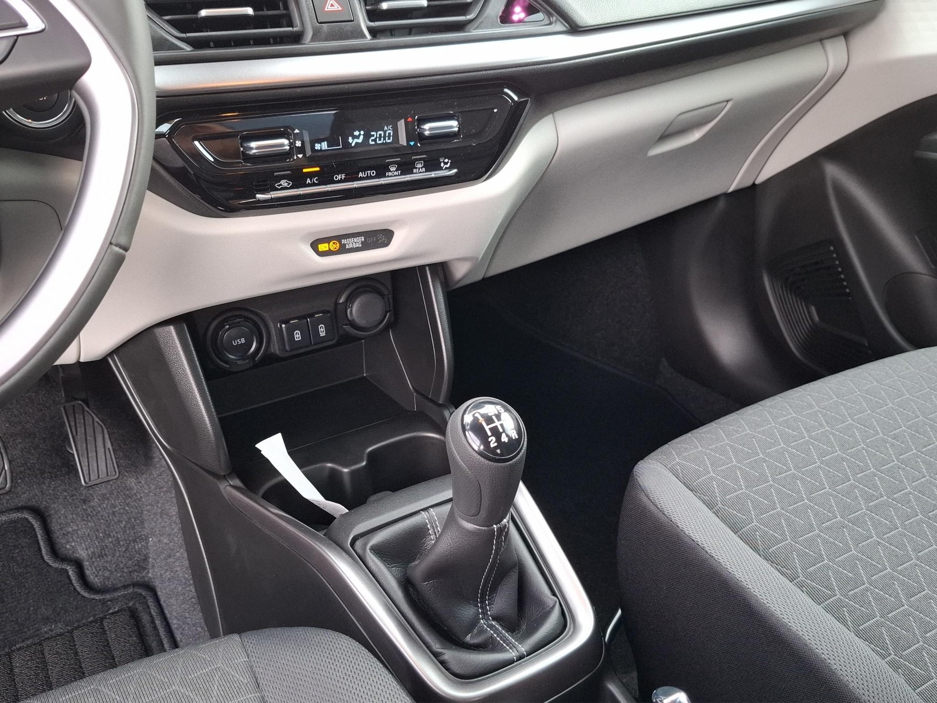 SUZUKI Swift 1.2 Piz Sulai Top Hybrid 4x4-image-9