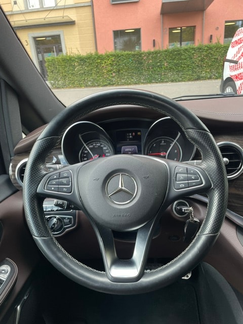 MERCEDES-BENZ V 250 d Avantgarde lang 4Matic 7G-Tronic-image-19