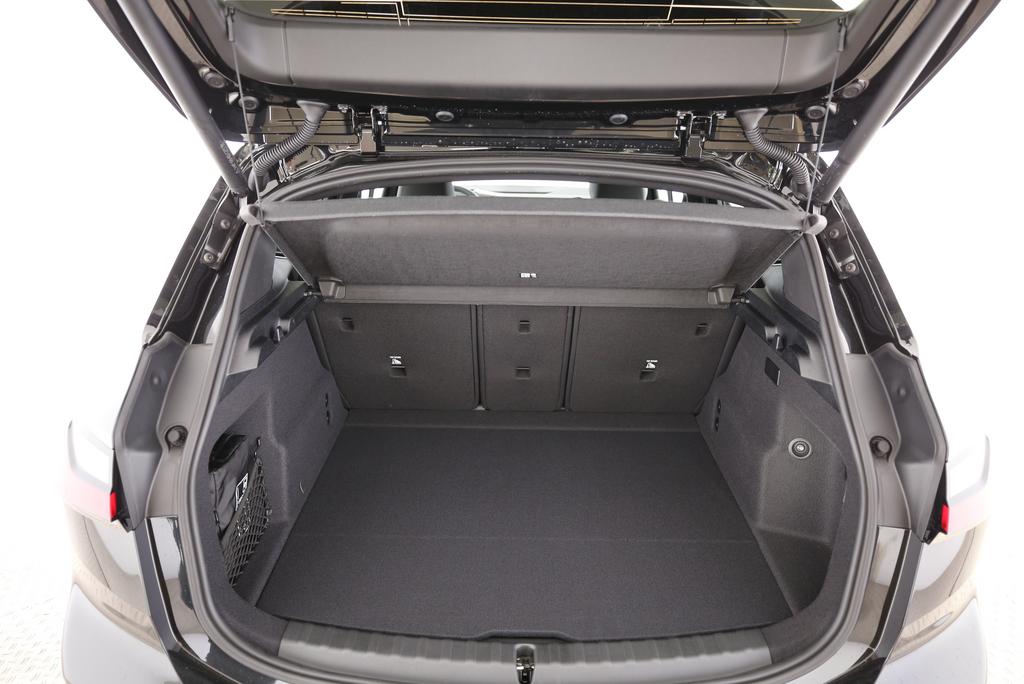 BMW 230e xDrive Active Tourer-image-18